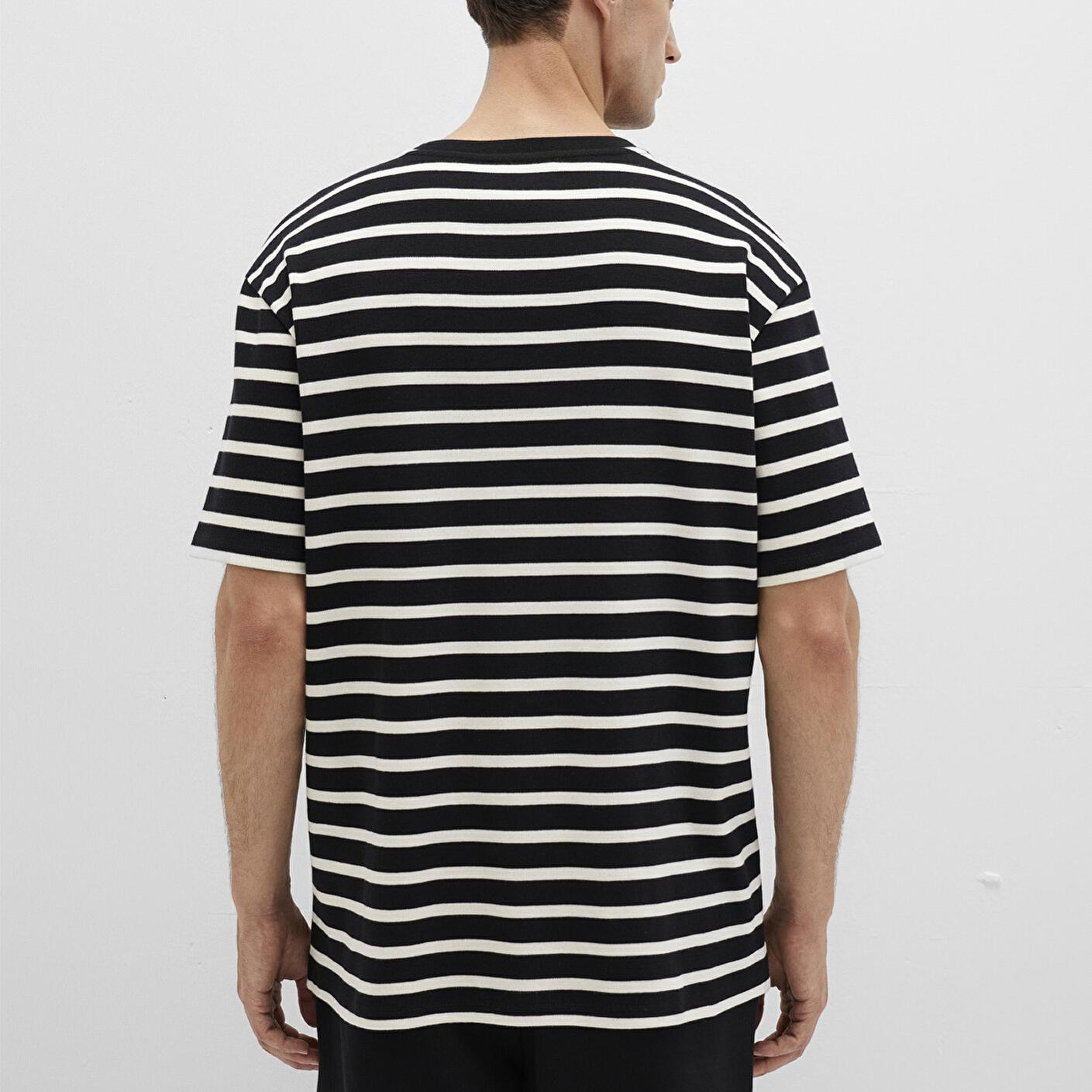 Mavi Mavi Black Ekru Çizgili Siyah Tişört Loose Fit / Bol Rahat Kesim 0612860-70057