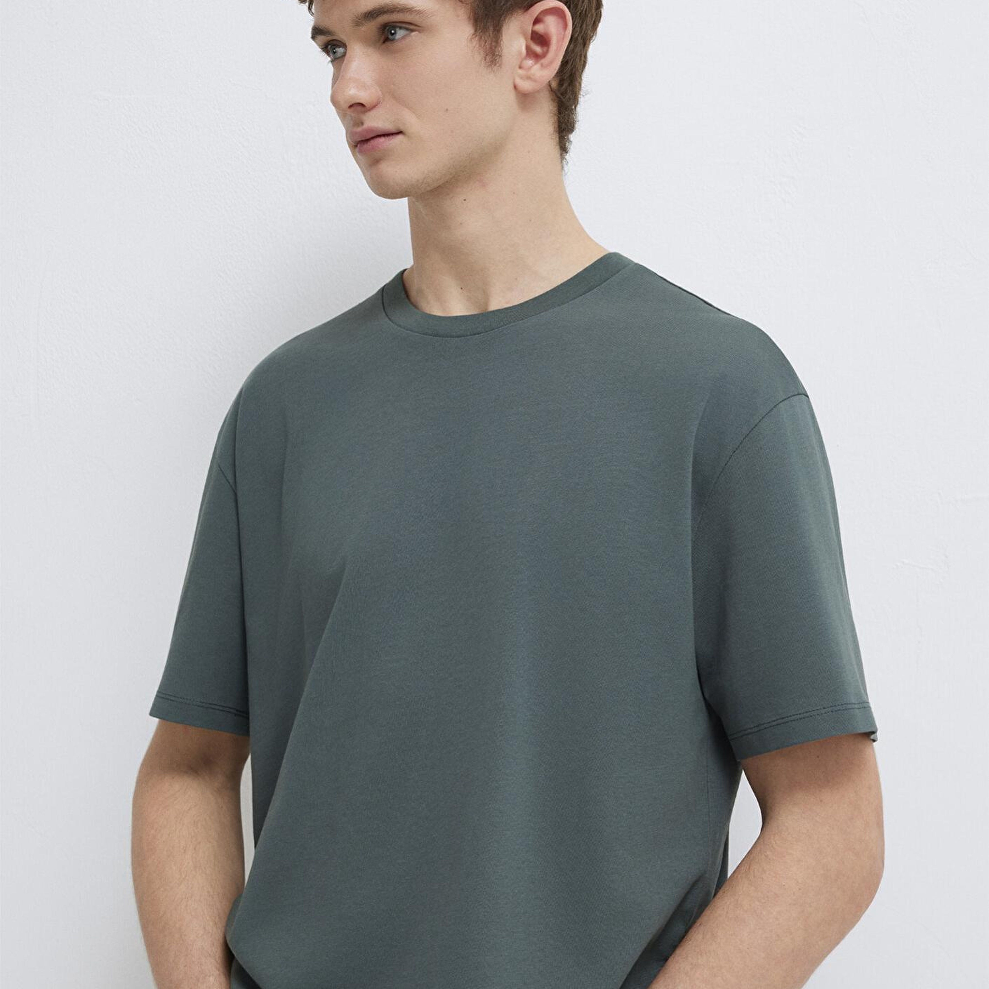 Mavi Etiket Detaylı Yeşil Basic Tişört Loose Fit / Bol Rahat Kesim 0611824-71598