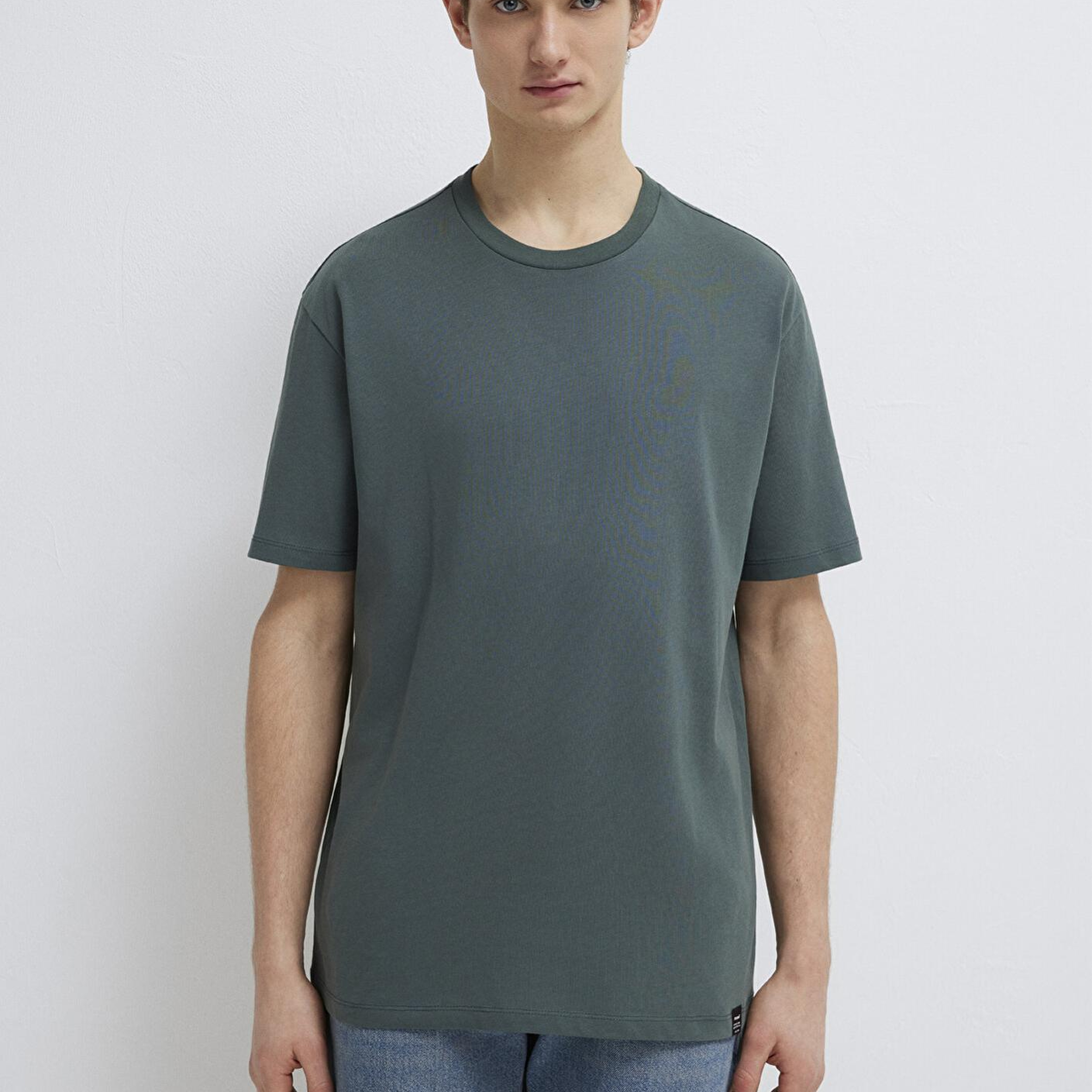 Mavi Etiket Detaylı Yeşil Basic Tişört Loose Fit / Bol Rahat Kesim 0611824-71598