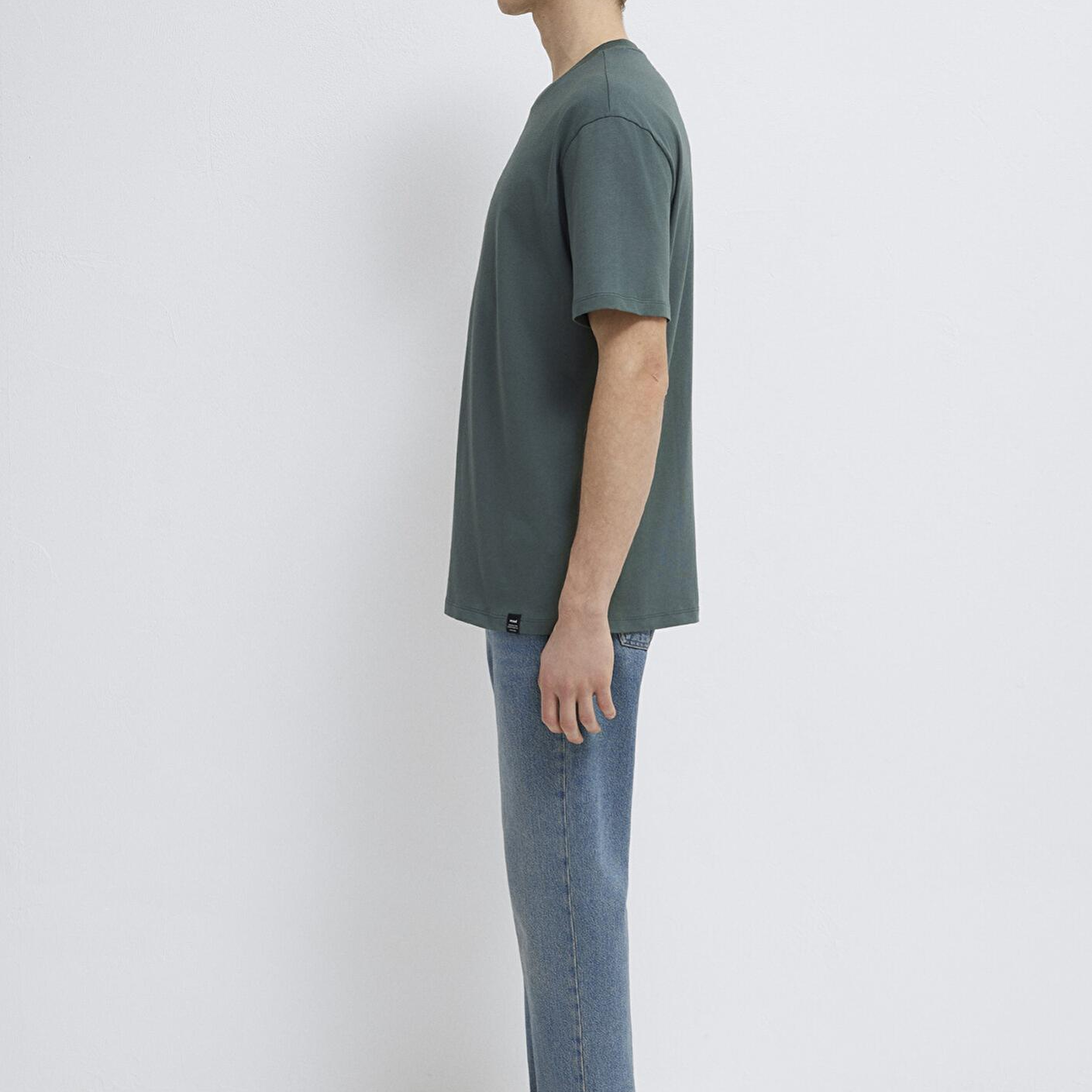 Mavi Etiket Detaylı Yeşil Basic Tişört Loose Fit / Bol Rahat Kesim 0611824-71598