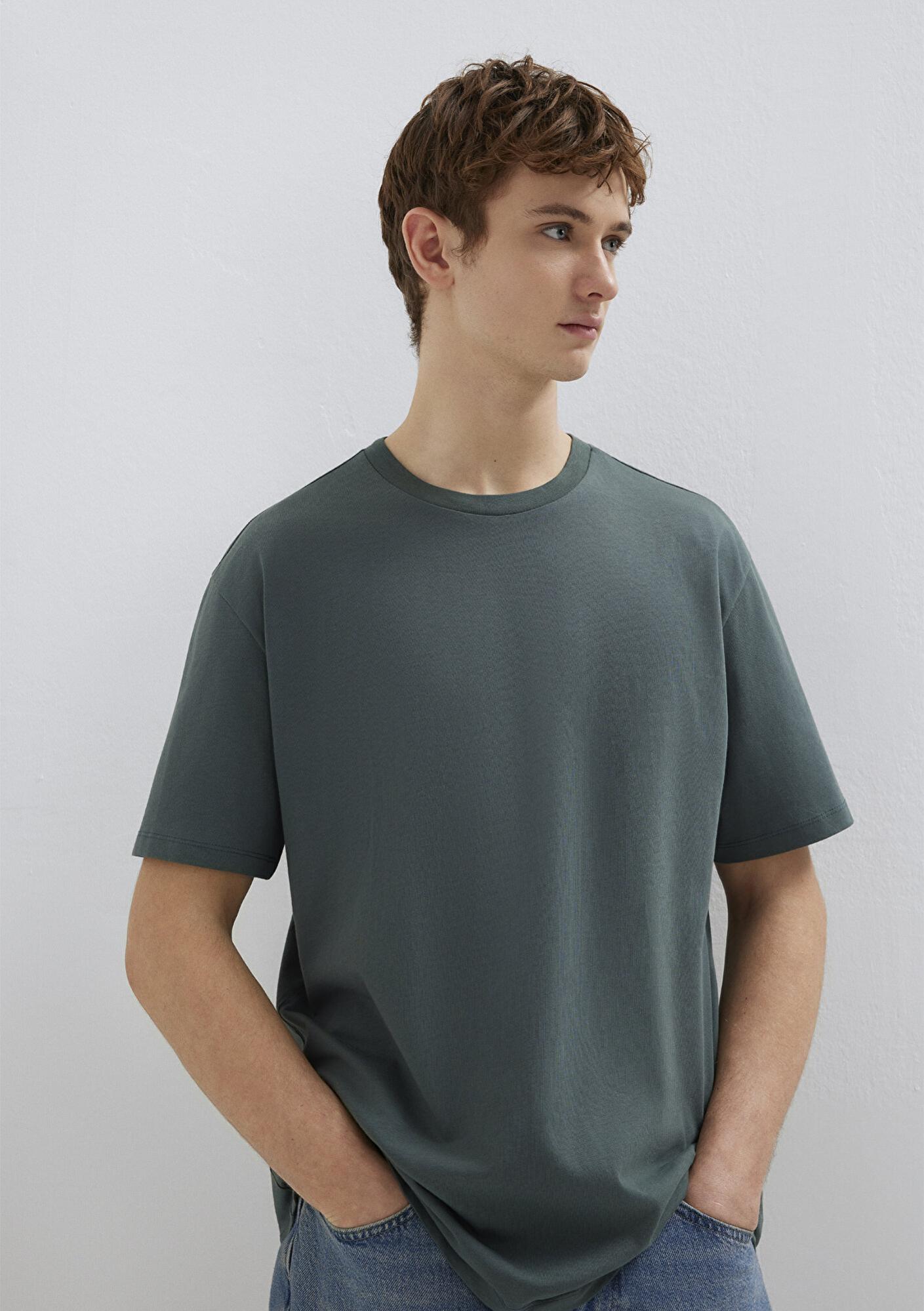 Mavi Etiket Detaylı Yeşil Basic Tişört Loose Fit / Bol Rahat Kesim 0611824-71598