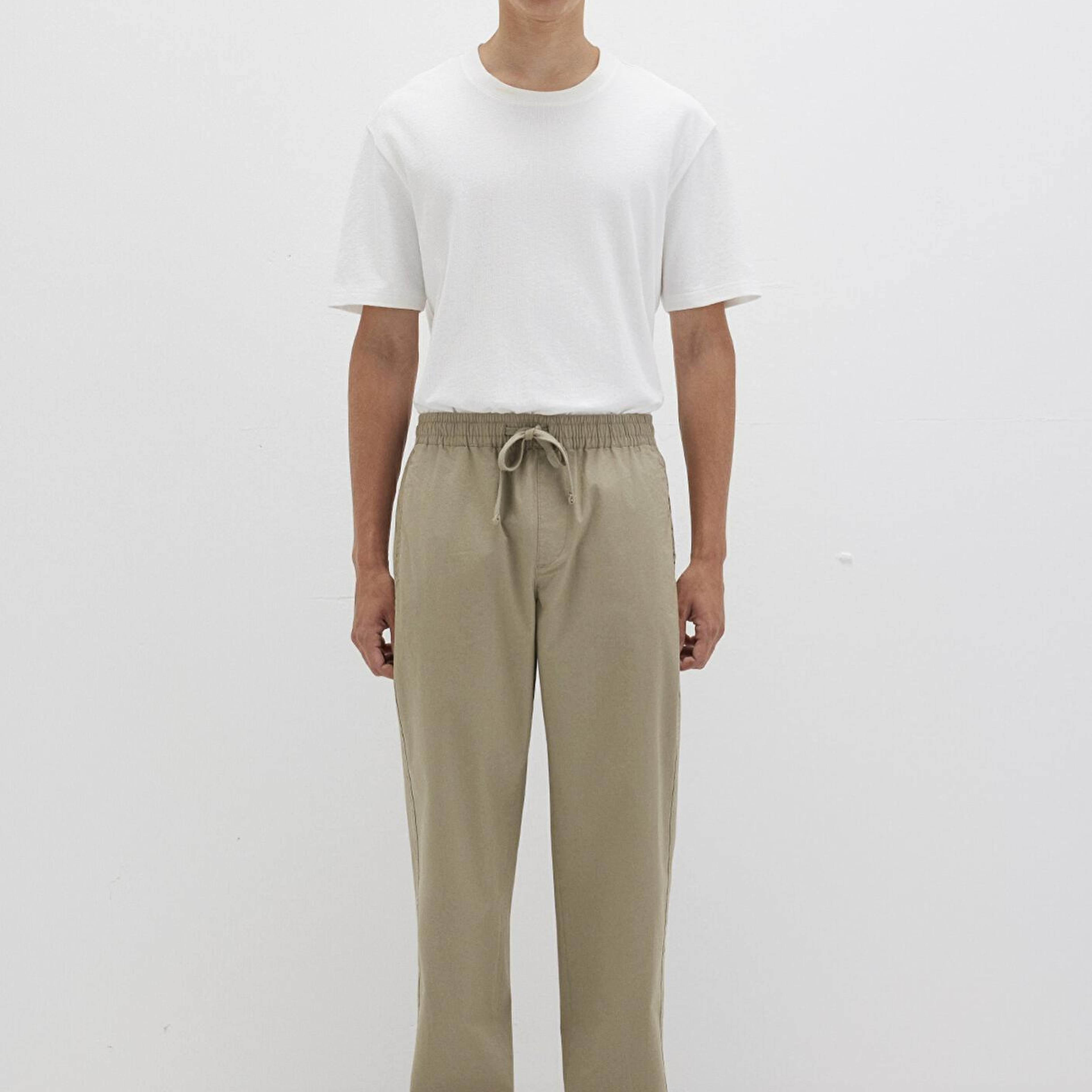 Mavi Dikiş Detaylı Bej Pantolon 0010477-86749