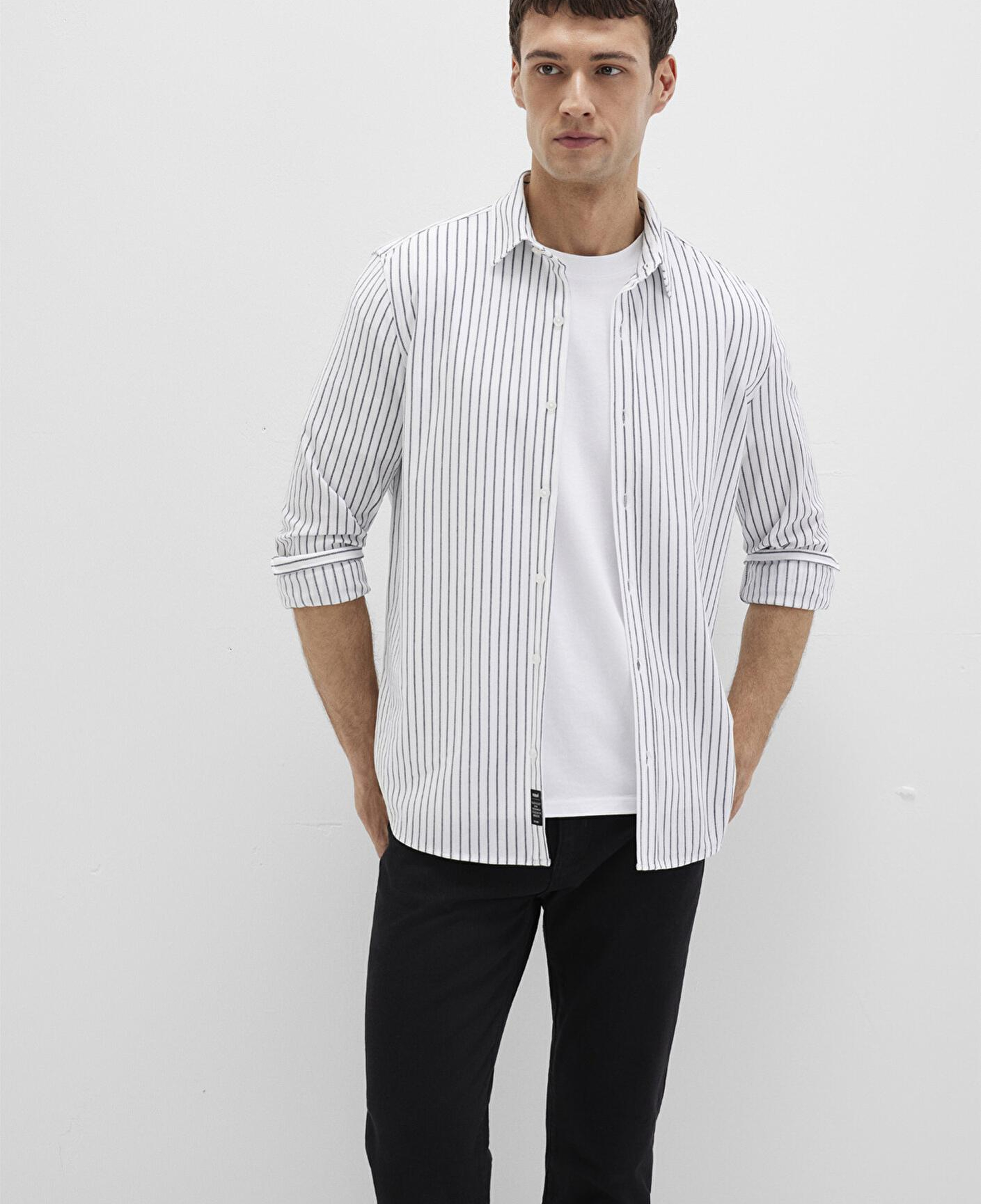 Mavi Çizgili Beyaz Gömlek Slim Fit / Dar Kesim 0211403-91334