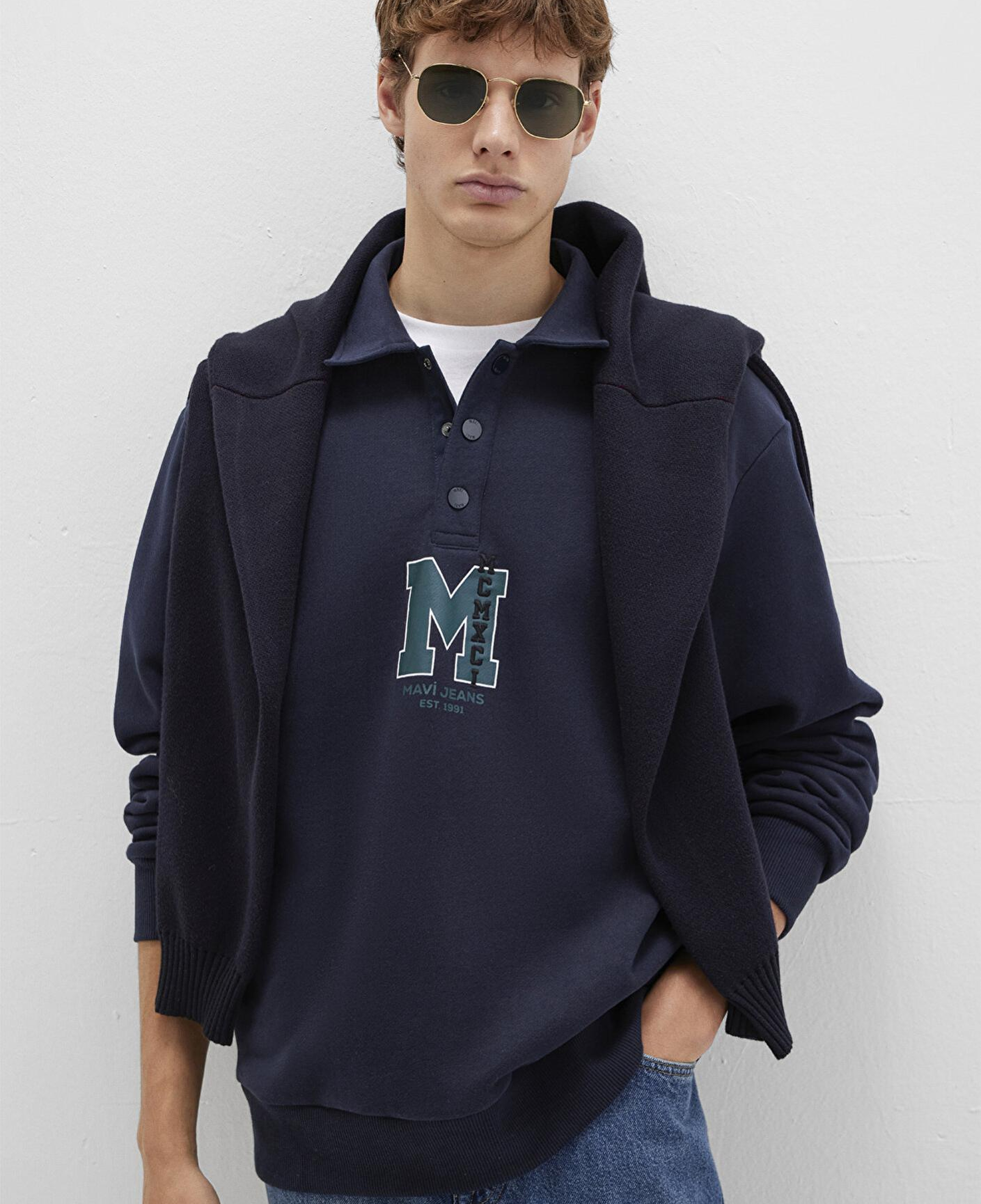 Mavi M Logo Baskılı Lacivert Sweatshirt 0S10494-70490