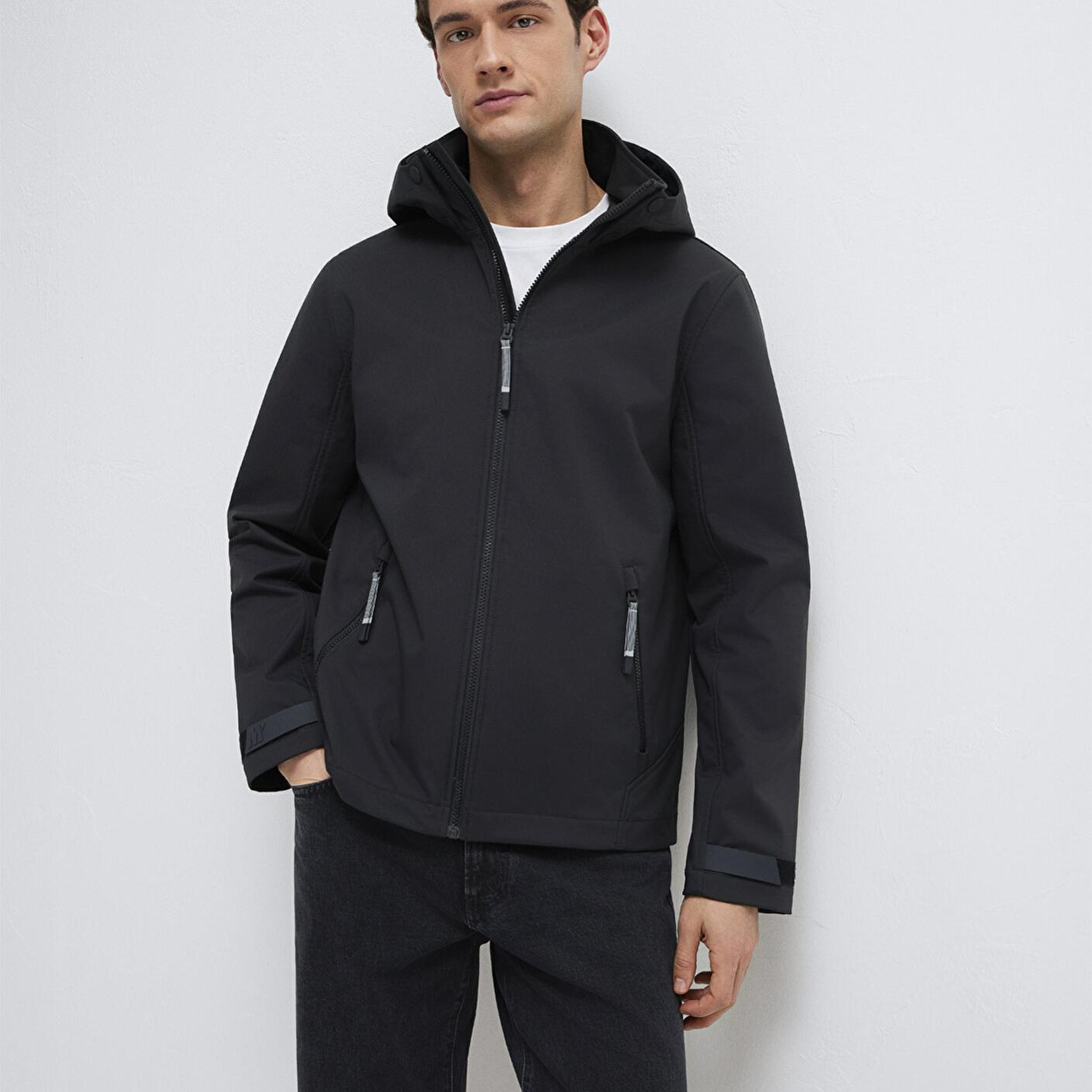 Mavi Kapüşonlu Siyah Ceket Regular Fit / Normal Kesim 0110763-71379