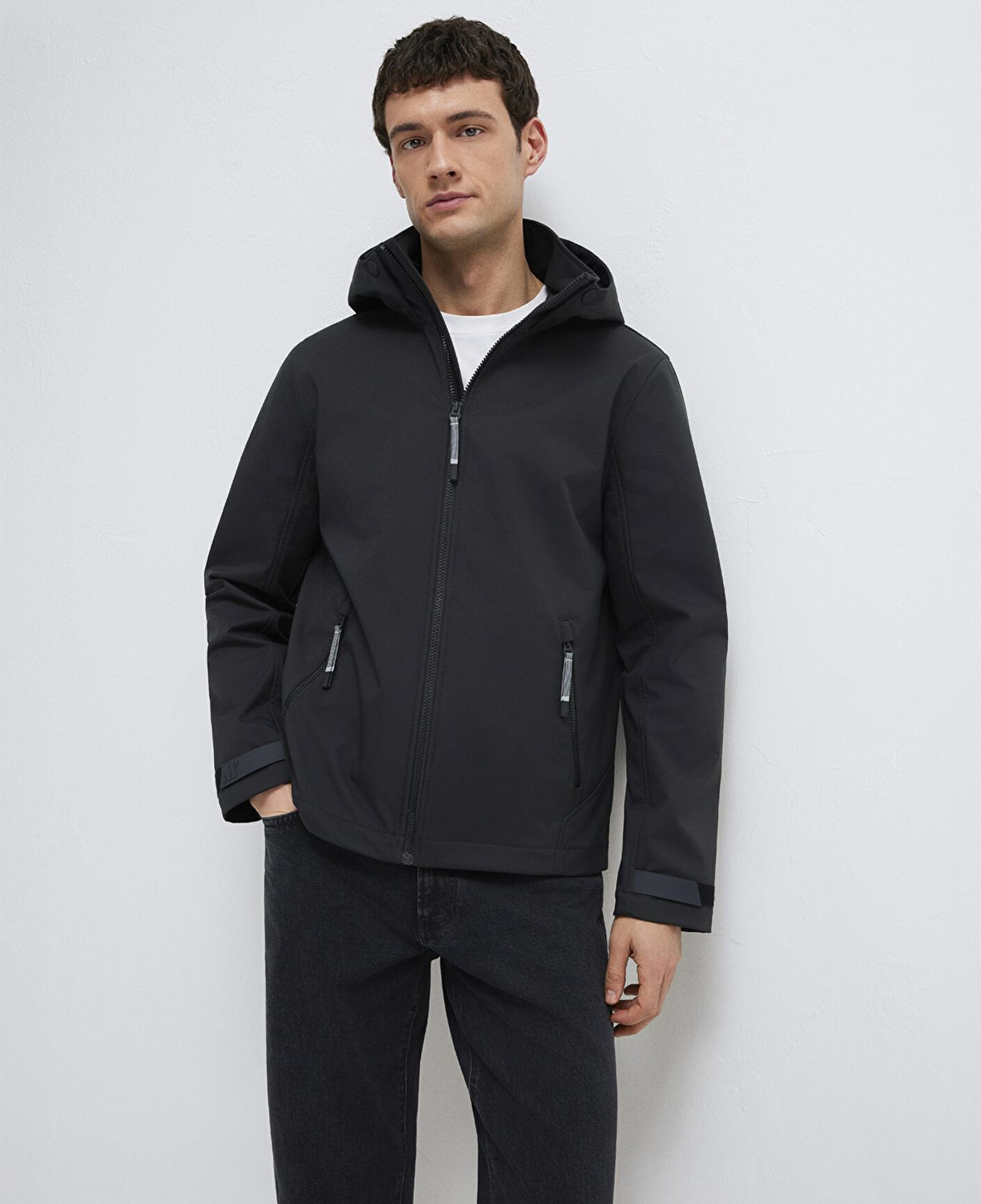 Mavi Kapüşonlu Siyah Ceket Regular Fit / Normal Kesim 0110763-71379