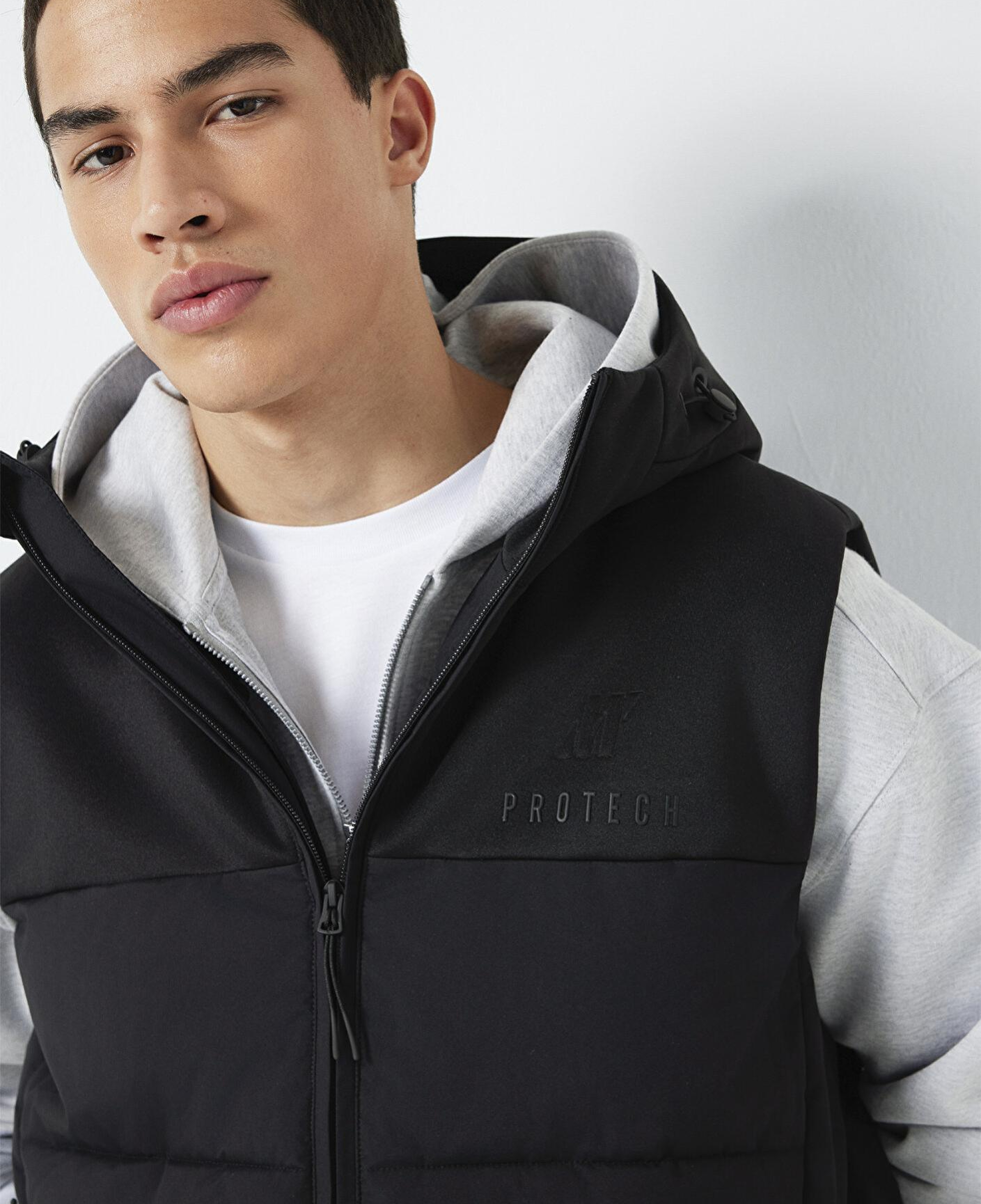 Mavi Kapüşonlu Siyah Şişme Yelek Loose Fit / Bol Rahat Kesim 0110786-71379