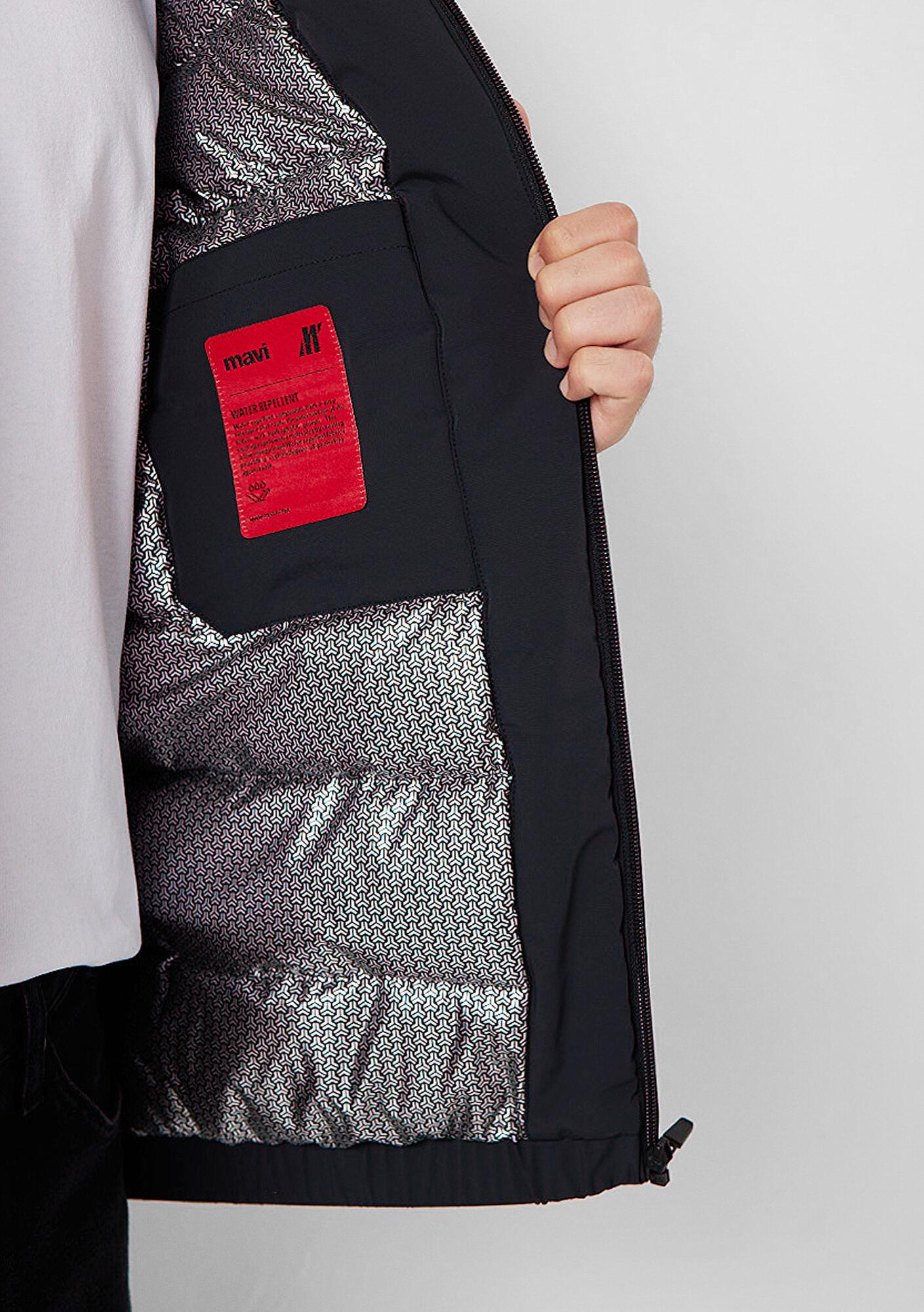 Mavi Su İtici Kapüşonlu Siyah Ceket Loose Fit / Bol Rahat Kesim 0110793-71379