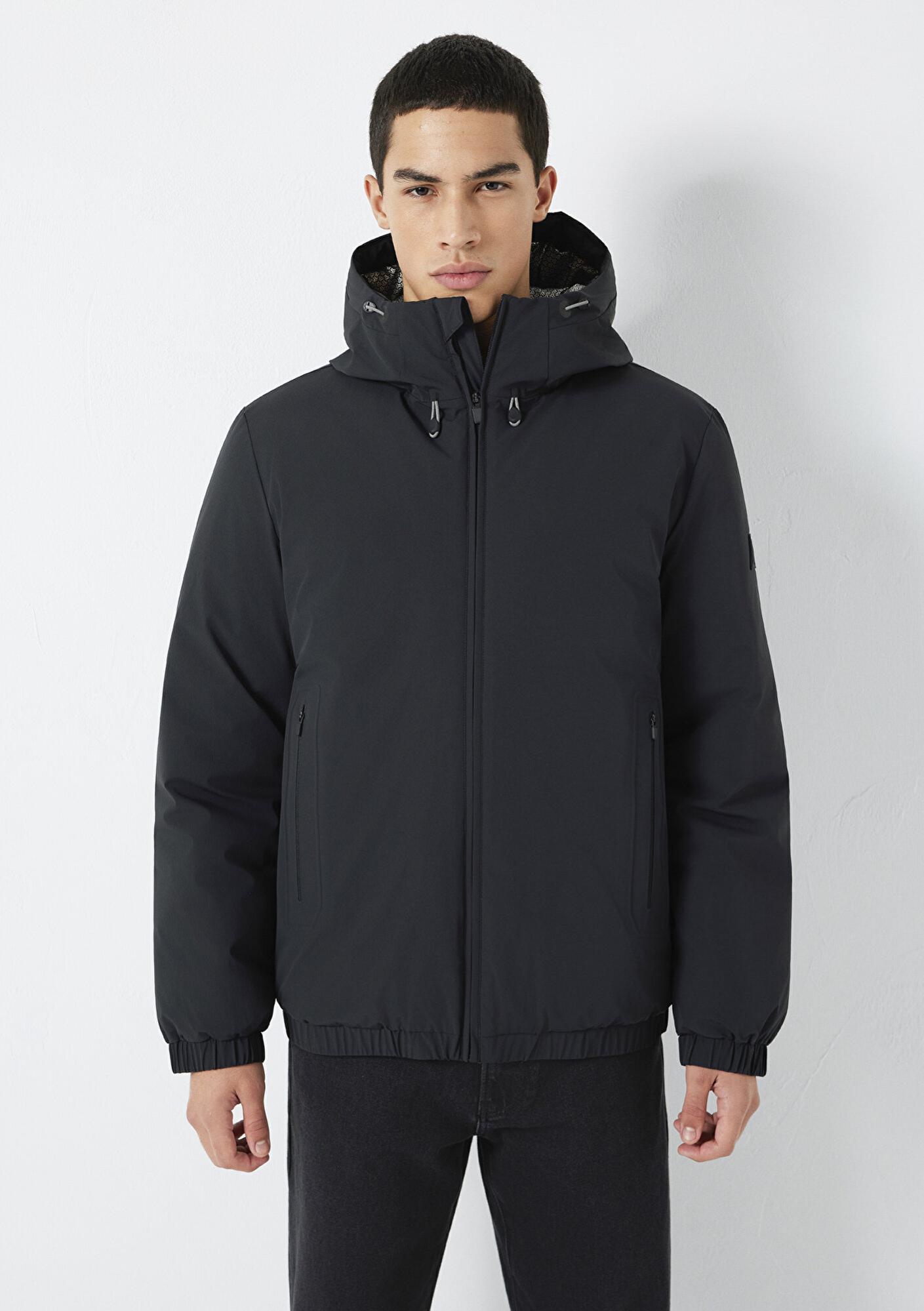 Mavi Su İtici Kapüşonlu Siyah Ceket Loose Fit / Bol Rahat Kesim 0110793-71379