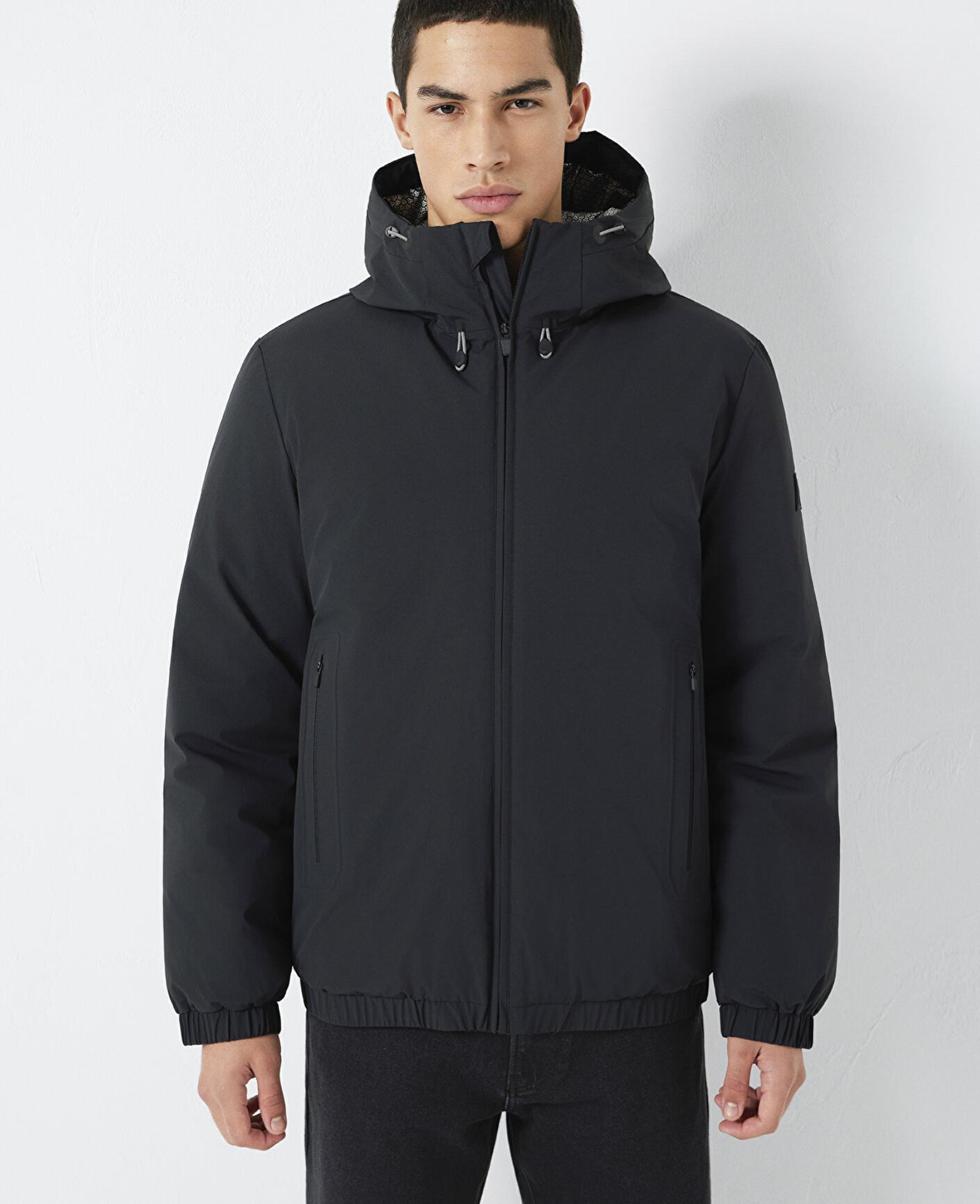 Mavi Su İtici Kapüşonlu Siyah Ceket Loose Fit / Bol Rahat Kesim 0110793-71379