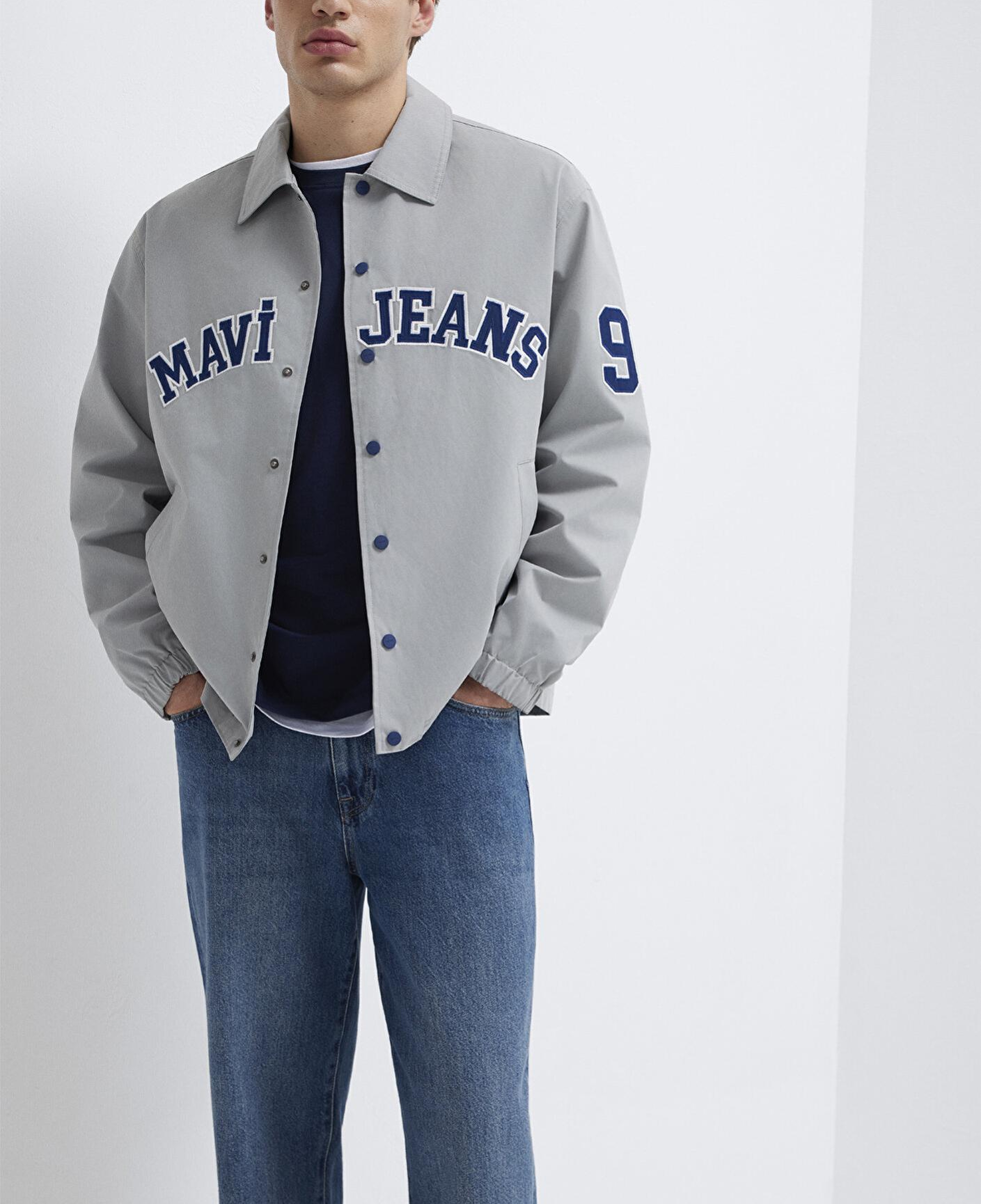 Mavi Nakış Detaylı Gri Ceket Loose Fit / Bol Rahat Kesim 0110769-82824