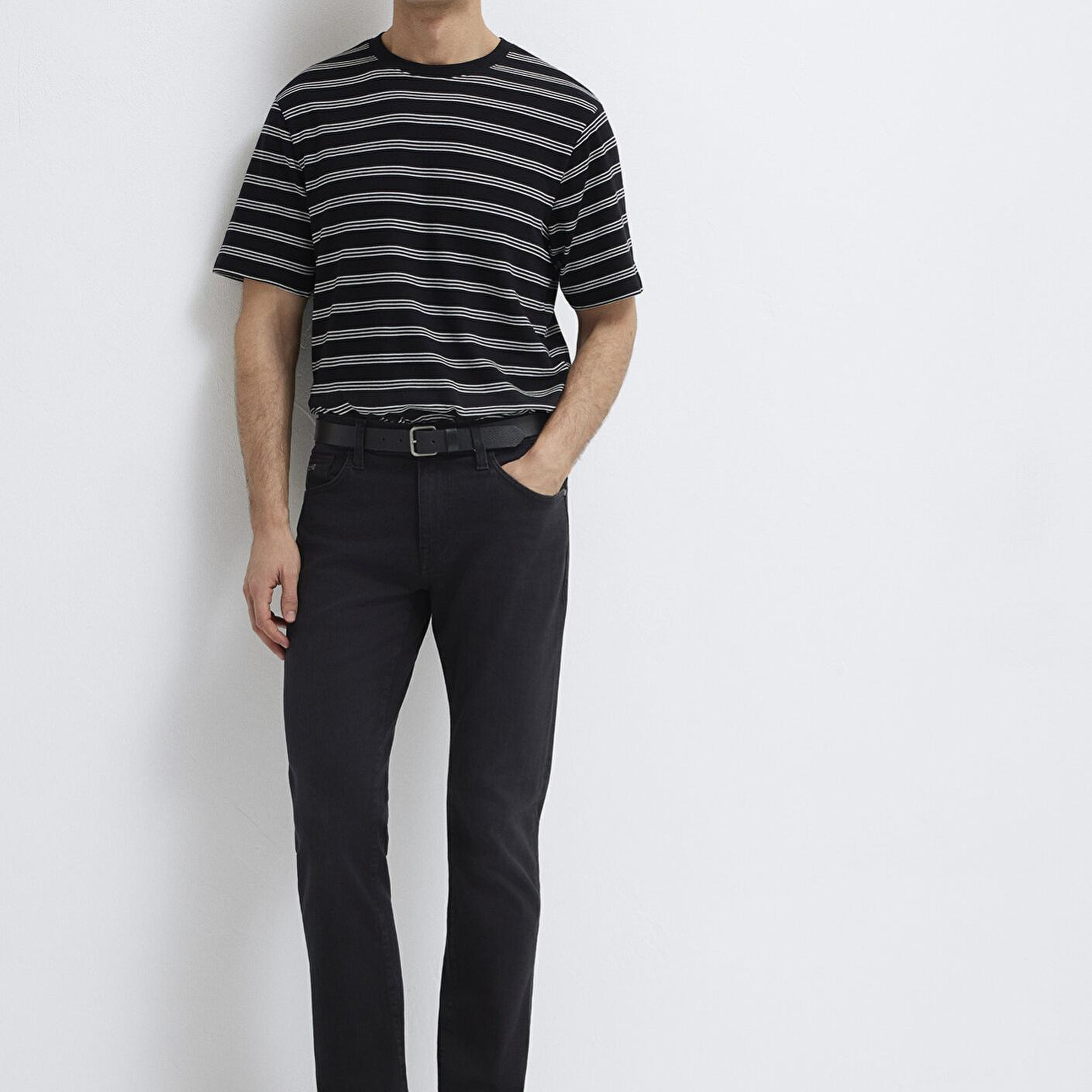 Mavi Çizgili Siyah Tişört Regular Fit / Normal Kesim 0613134-900