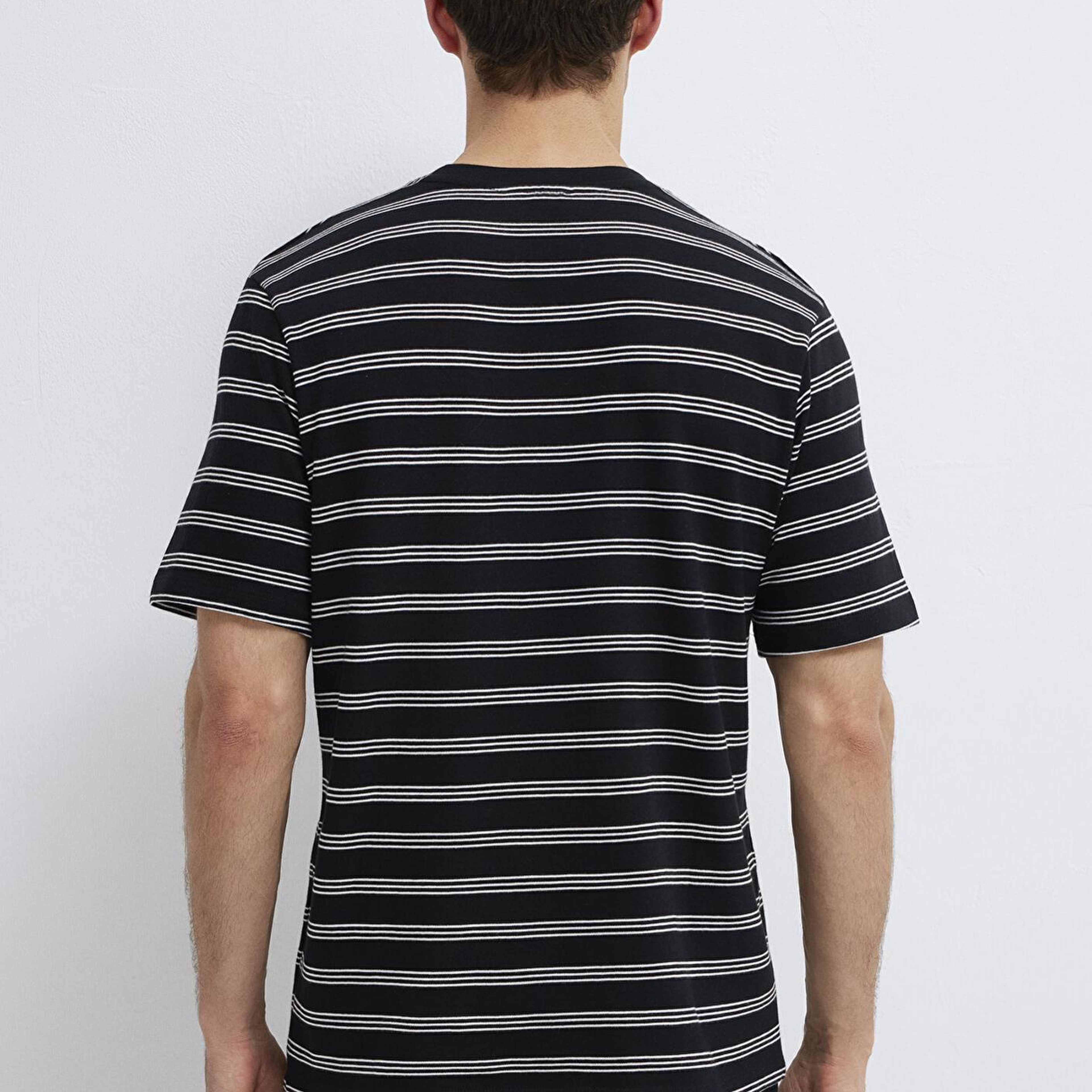 Mavi Çizgili Siyah Tişört Regular Fit / Normal Kesim 0613134-900