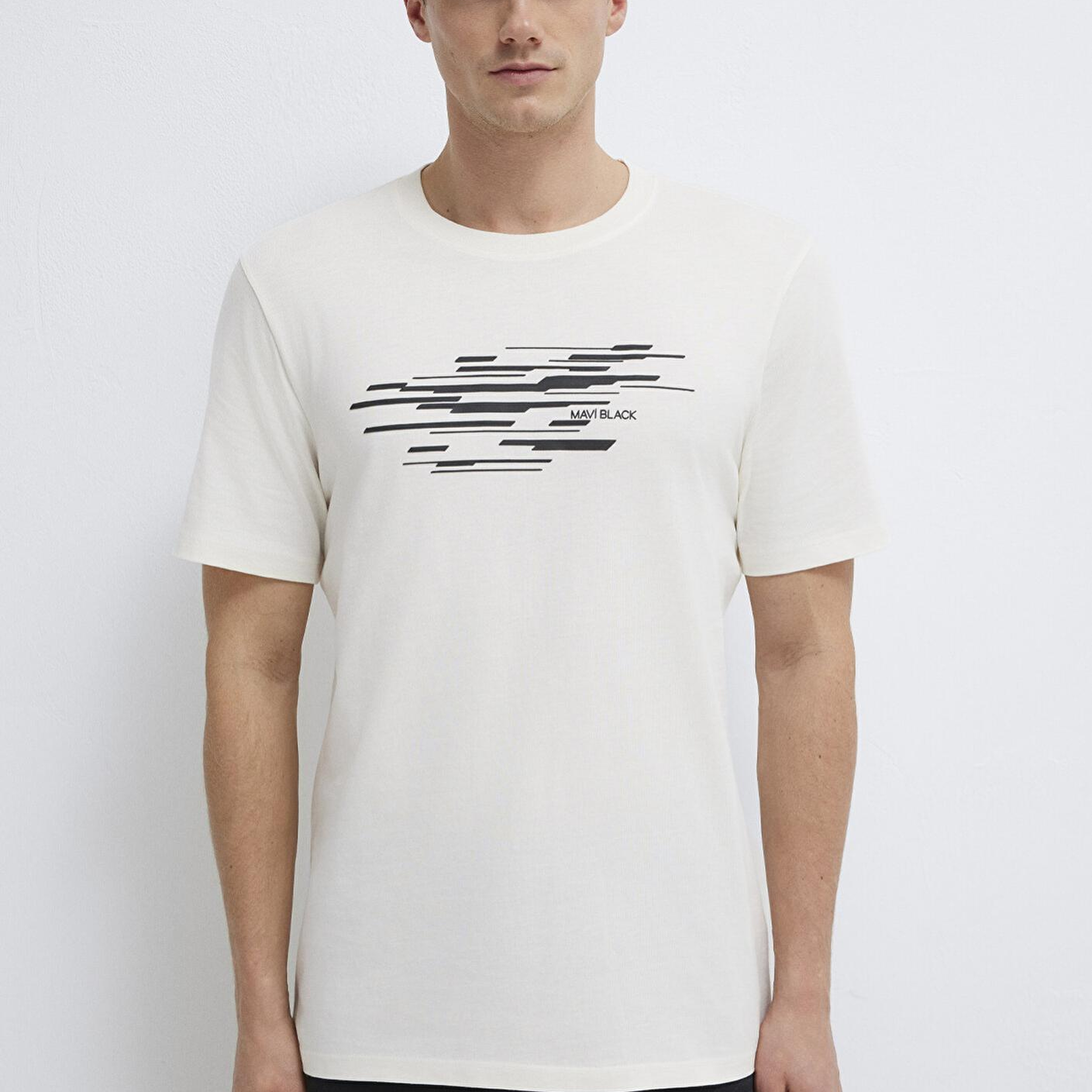 Mavi Mavi Black Ekru Tişört Regular Fit / Normal Kesim 0613131-70057