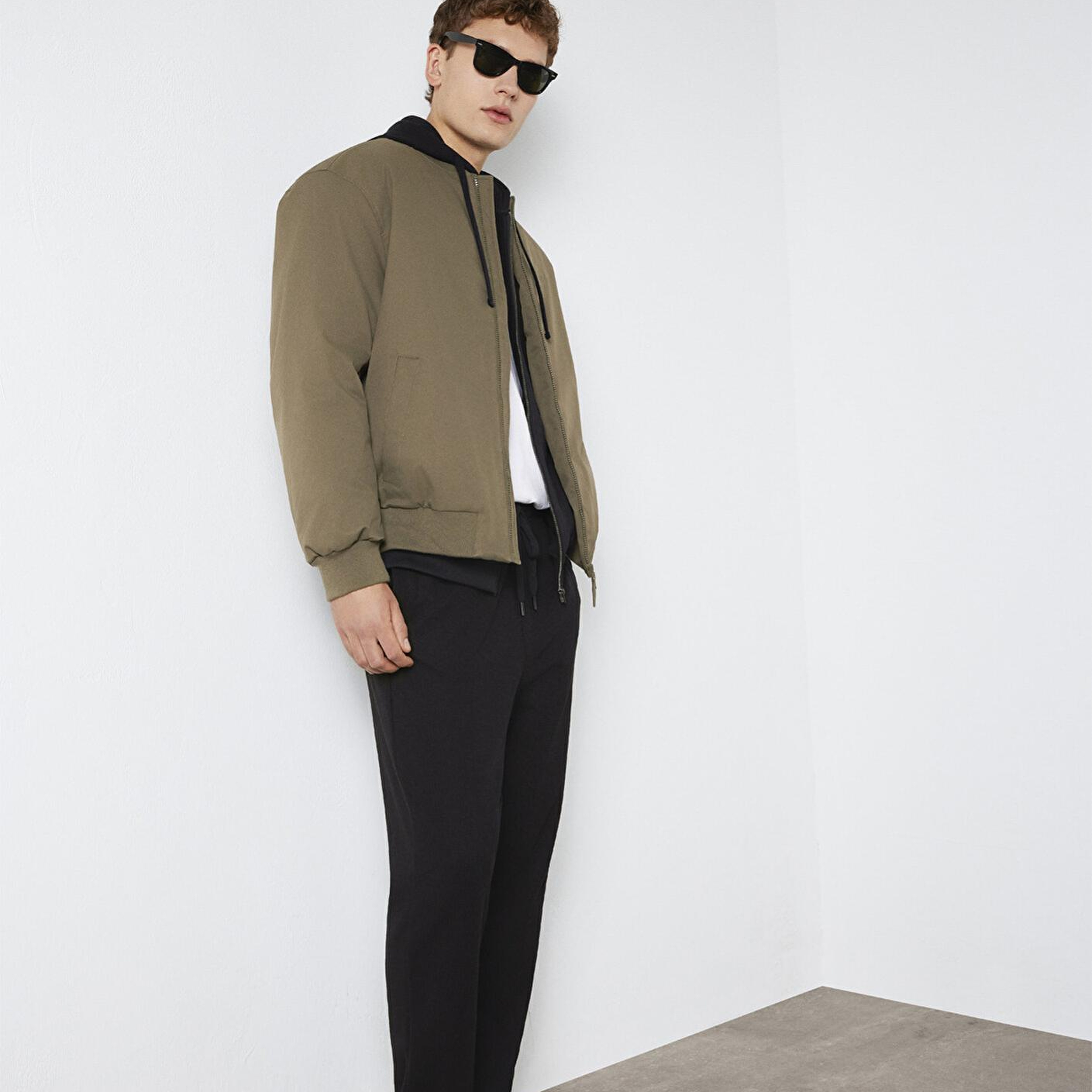 Mavi Siyah Pantolon 0010564-900