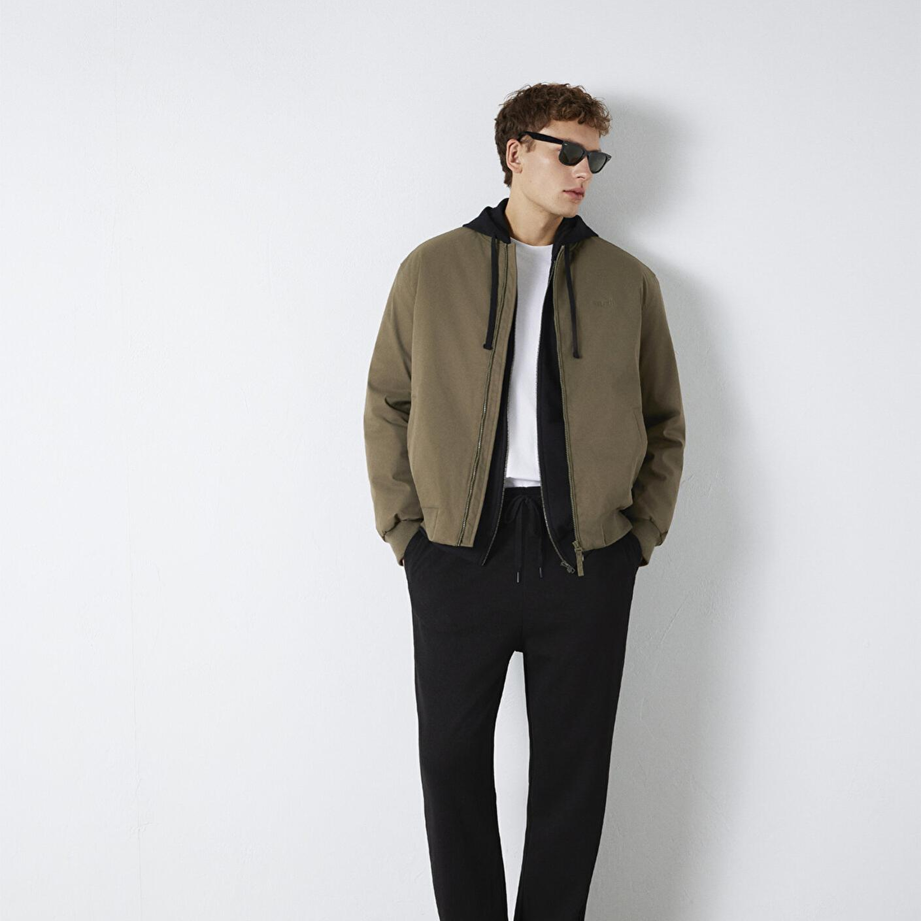 Mavi Siyah Pantolon 0010564-900