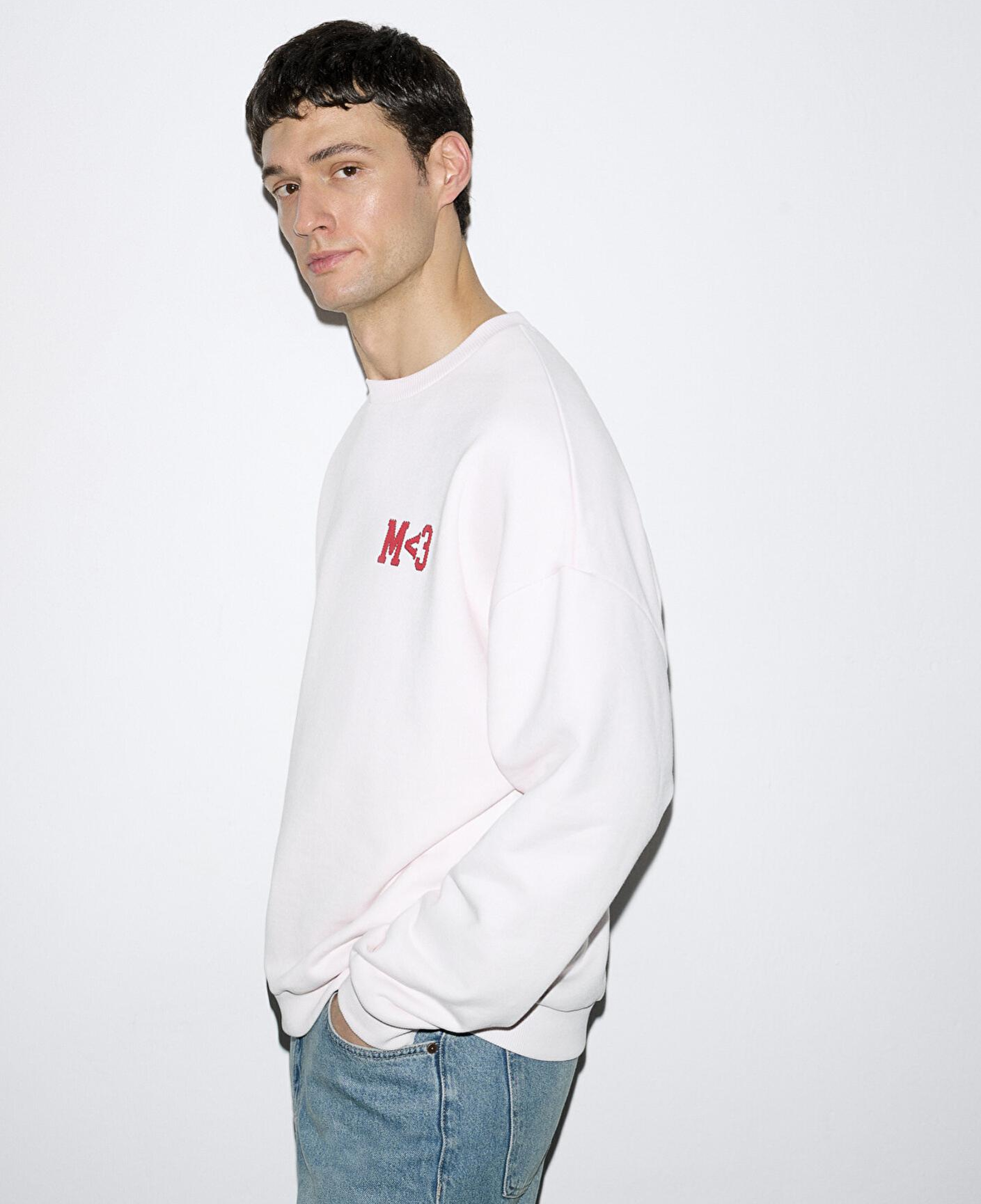 Mavi M Kalp İşlemeli Bisiklet Yaka Pembe Sweatshirt 0S10577-70989