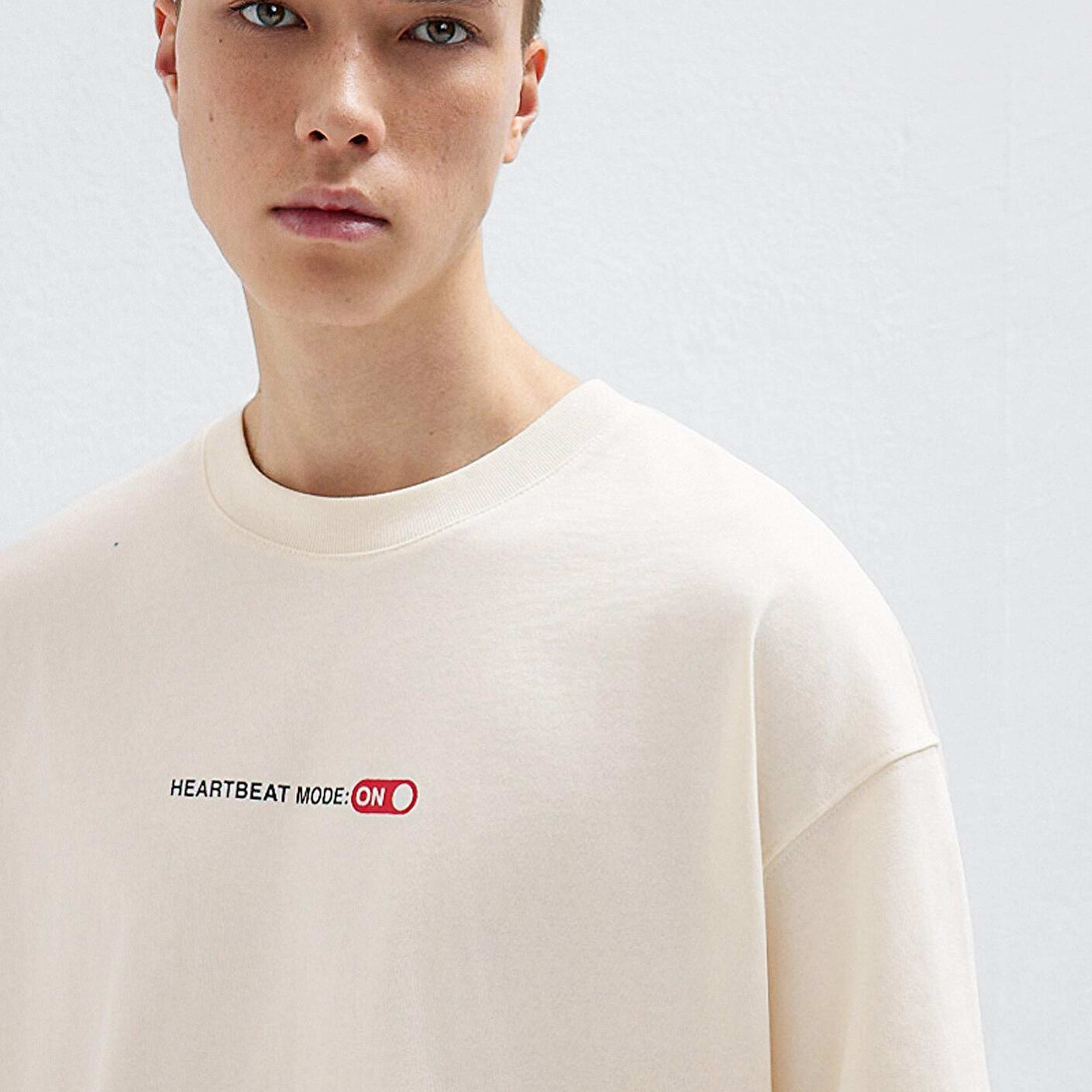 Mavi Heartbeat Mode On Baskılı Ekru Tişört Oversize / Geniş Kesim 0613254-83043