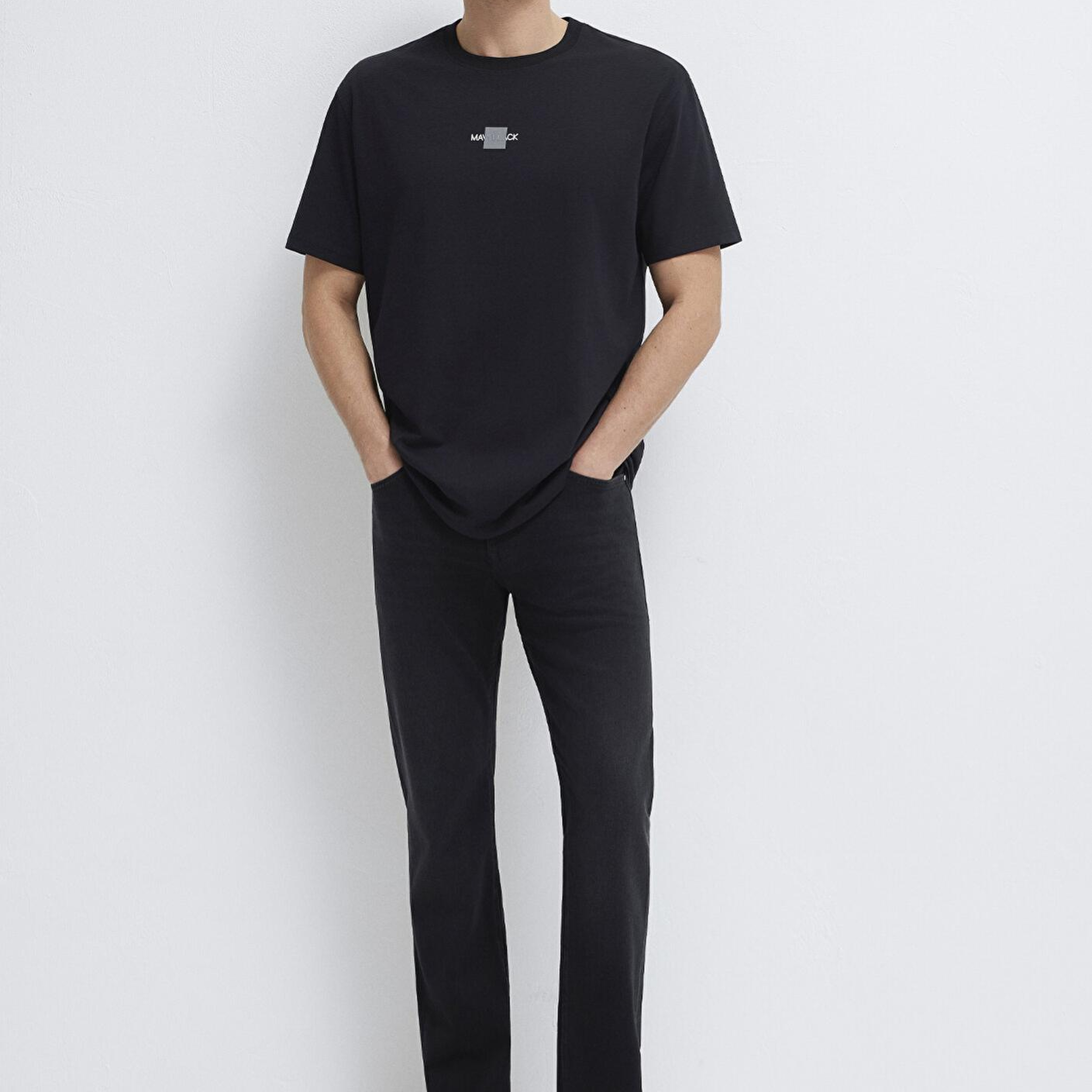 Mavi Mavi Black Reflektörlü Siyah Tişört Loose Fit / Bol Rahat Kesim 0613132-900