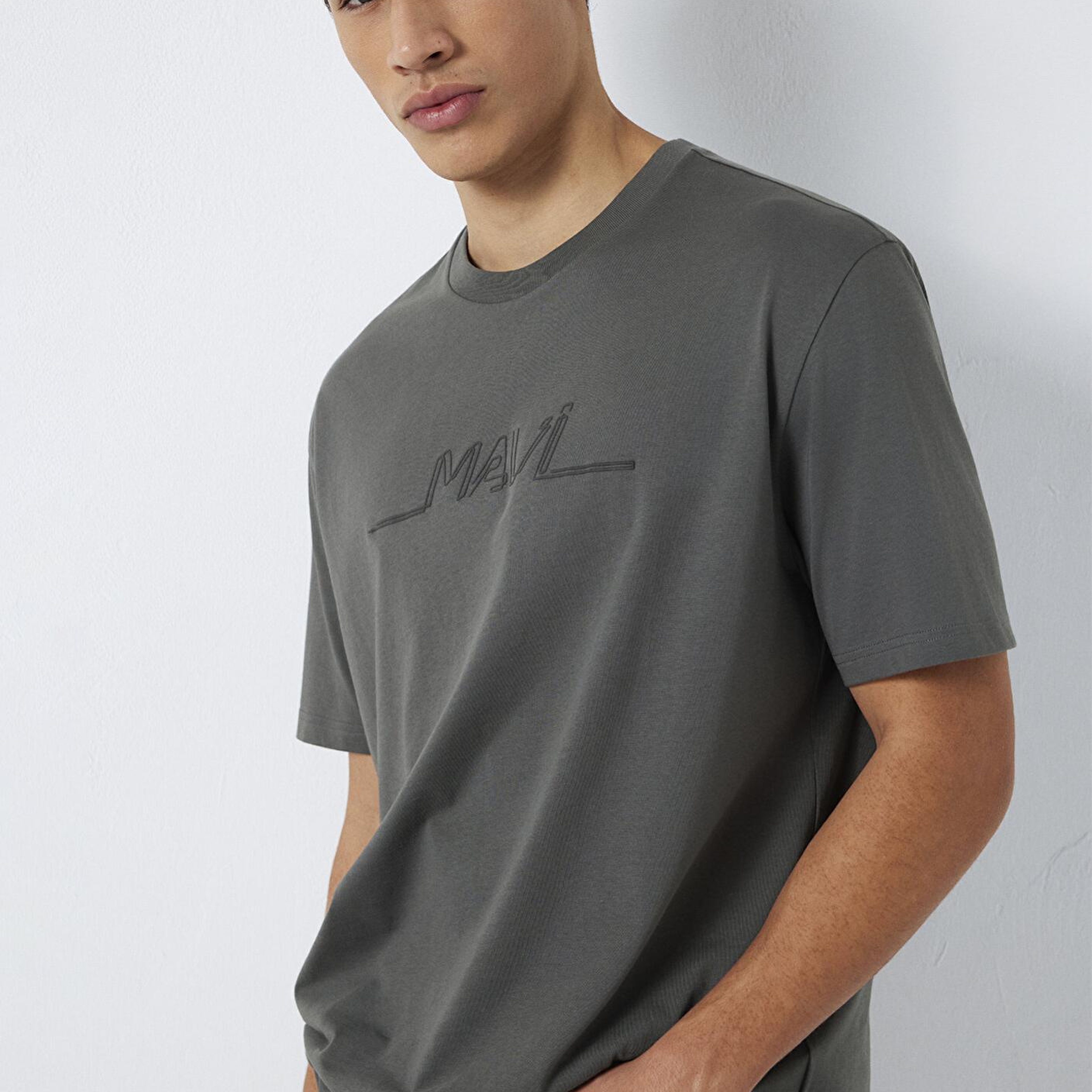 Mavi Mavi Baskılı Antrasit Tişört Loose Fit / Bol Rahat Kesim 0613128-70088