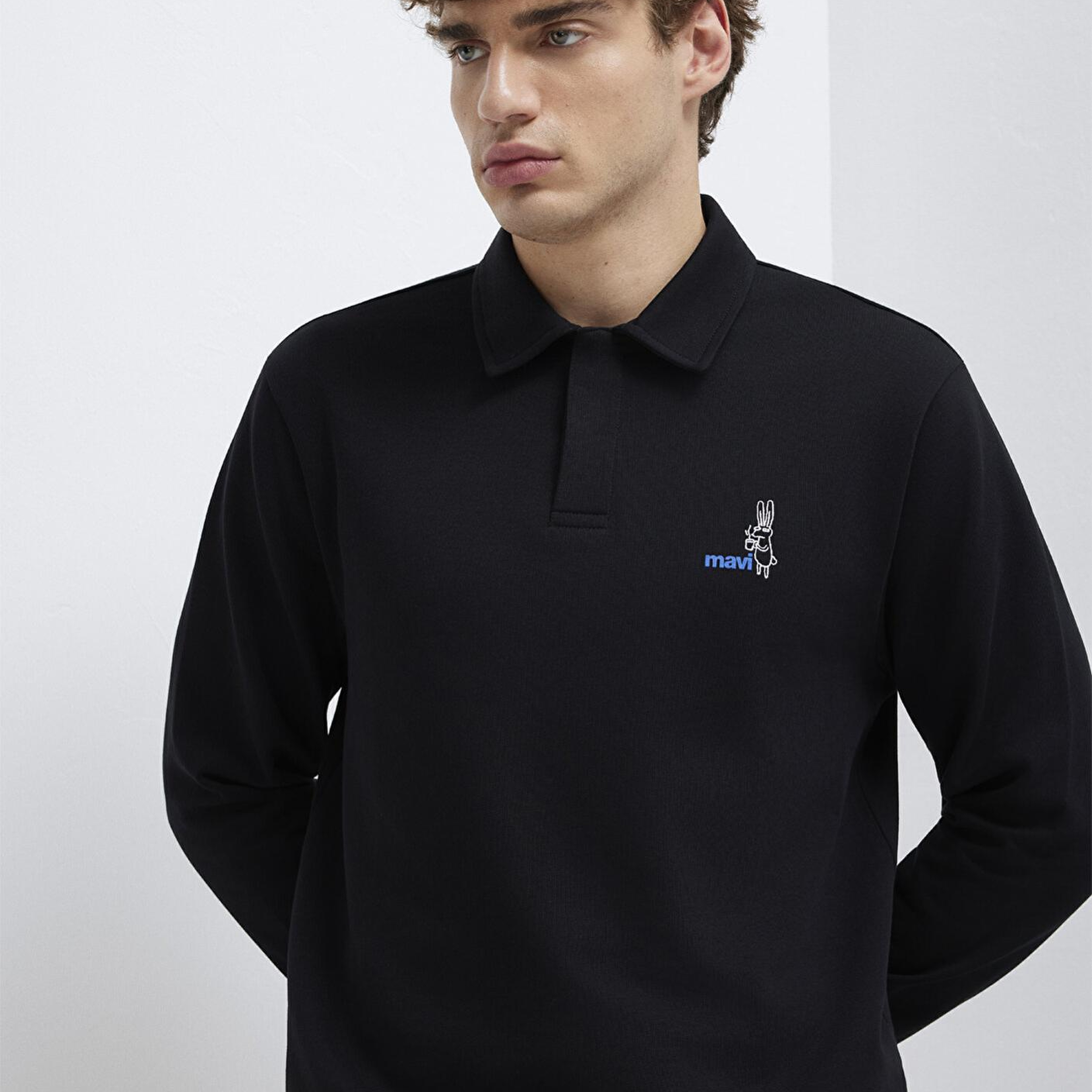 Mavi Yarı Fermuarlı Siyah Sweatshirt 0S10544-900