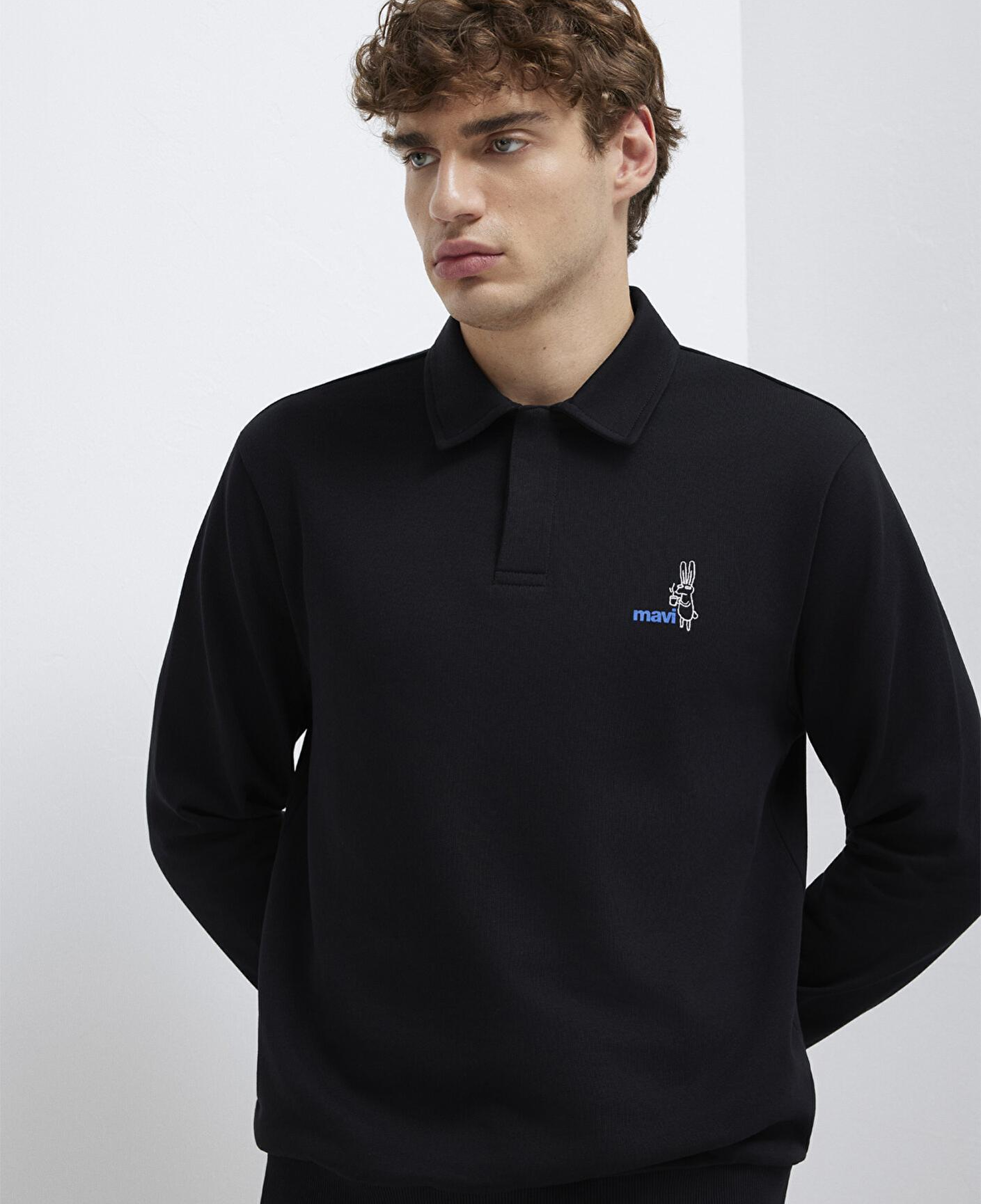 Mavi Yarı Fermuarlı Siyah Sweatshirt 0S10544-900