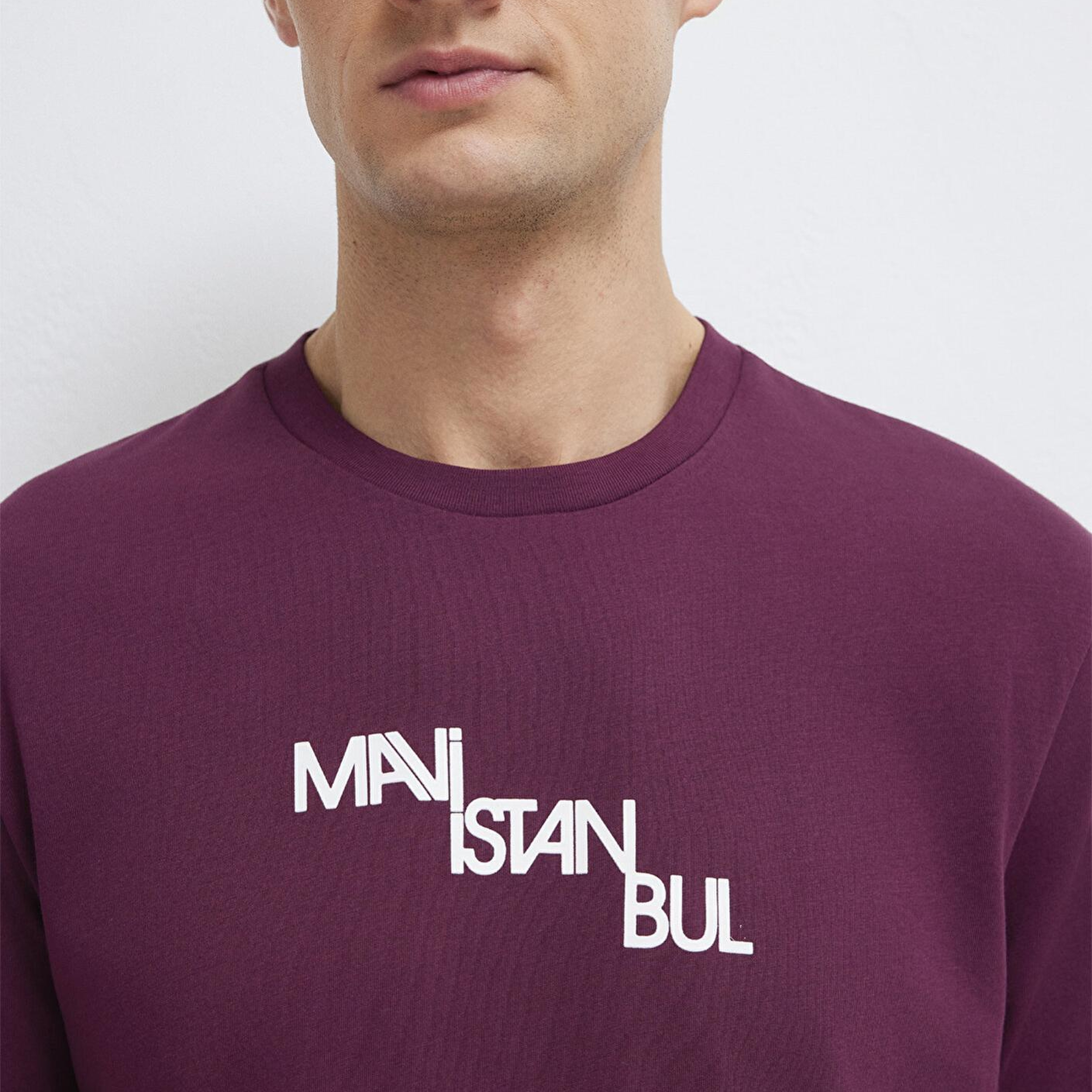 Mavi İstanbul Baskılı Mor Tişört Regular Fit / Normal Kesim 0612274-70670