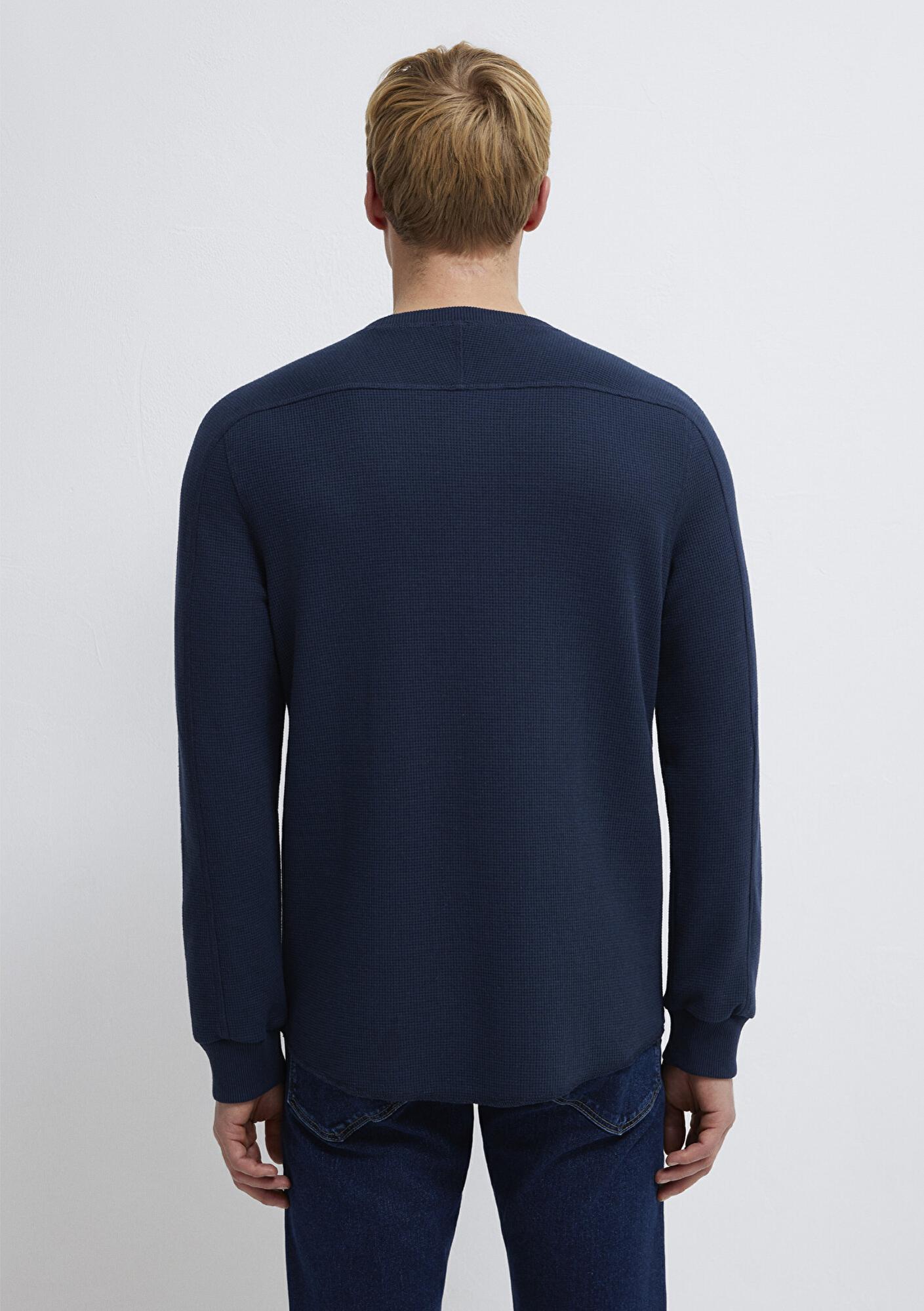 Mavi Uzun Kollu Dokulu Lacivert Basic Tişört Slim Fit / Dar Kesim 0610106-70490