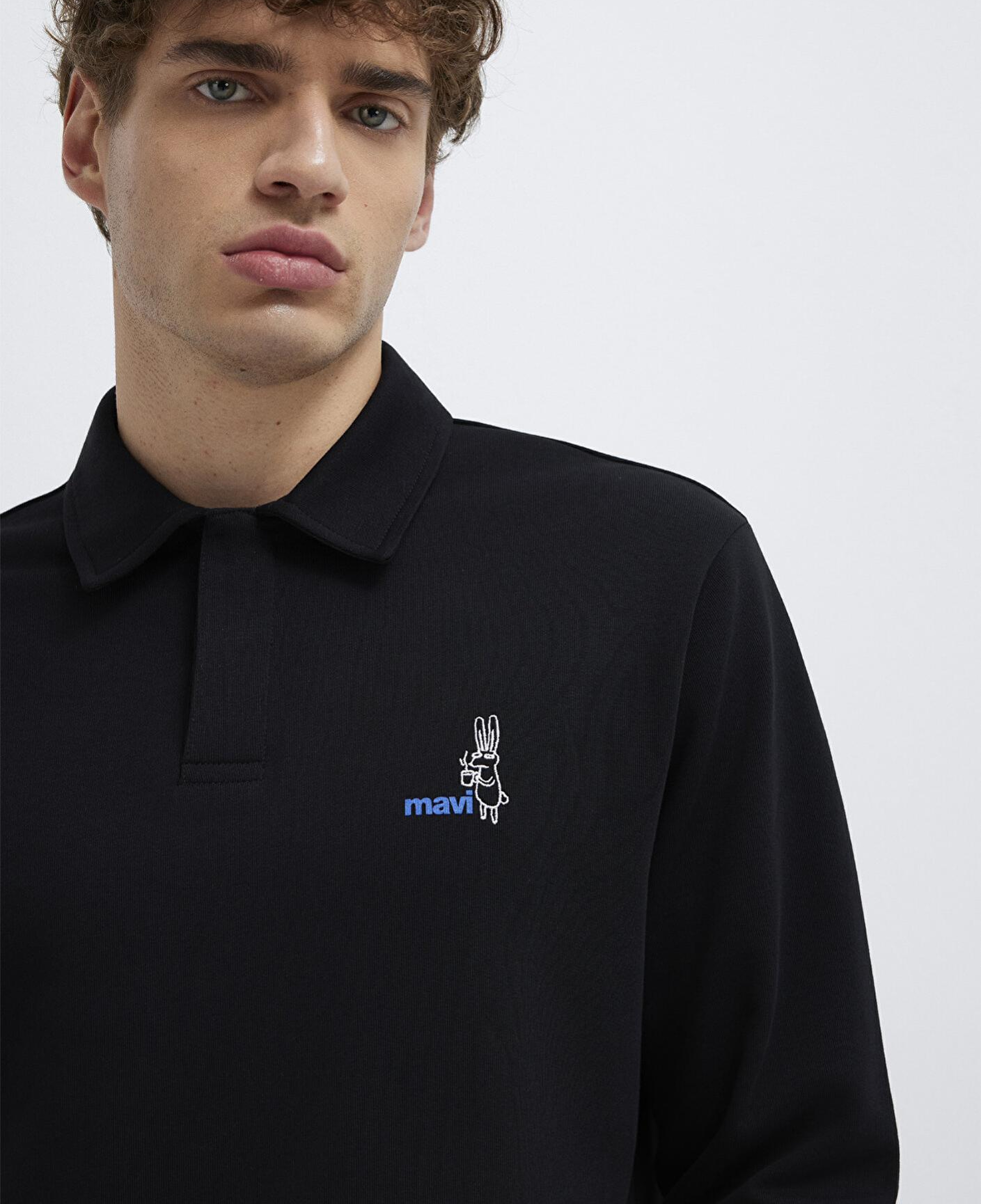 Mavi Yarı Fermuarlı Siyah Sweatshirt 0S10544-900