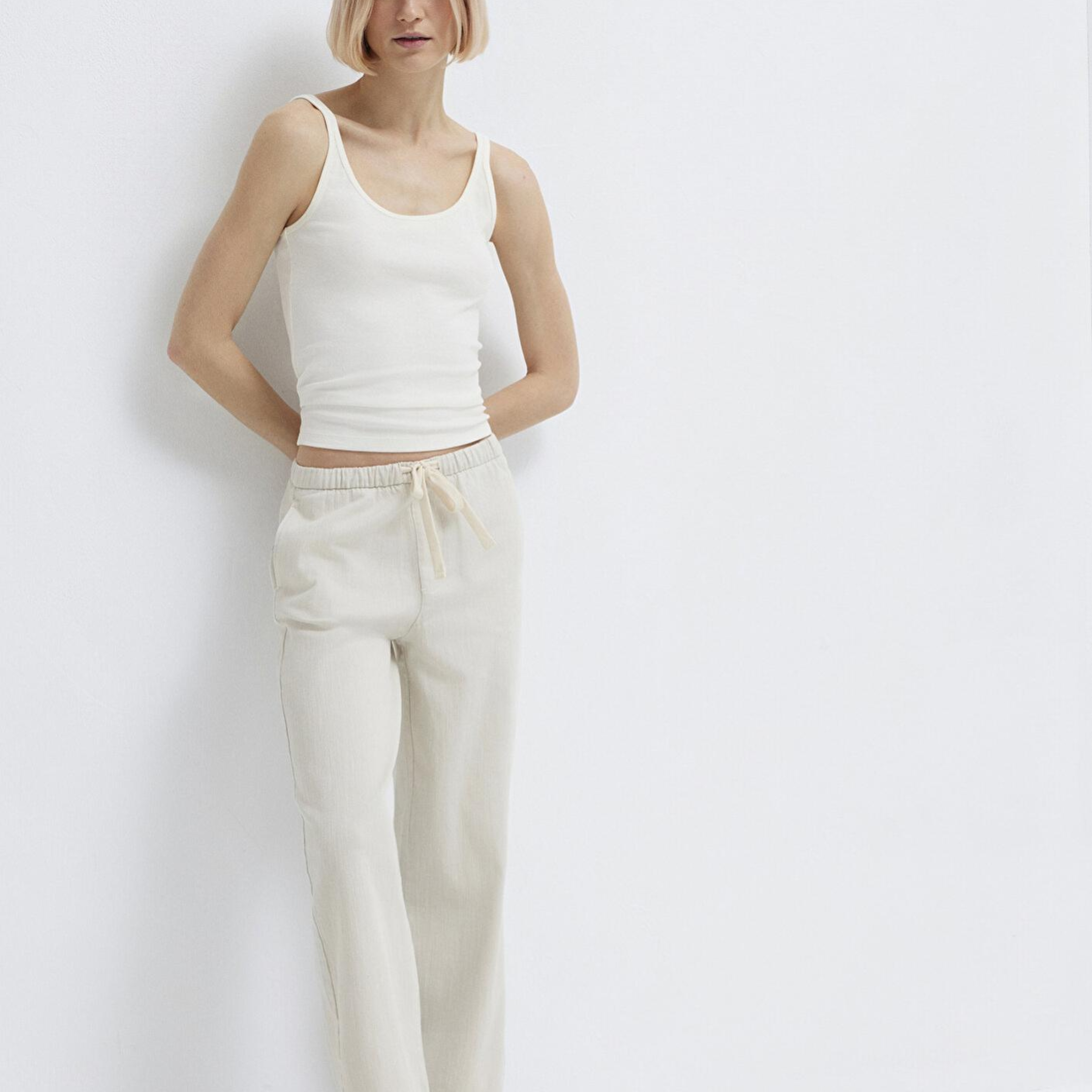 Mavi Bağcık Detaylı Bej Pantolon 1011203-35043