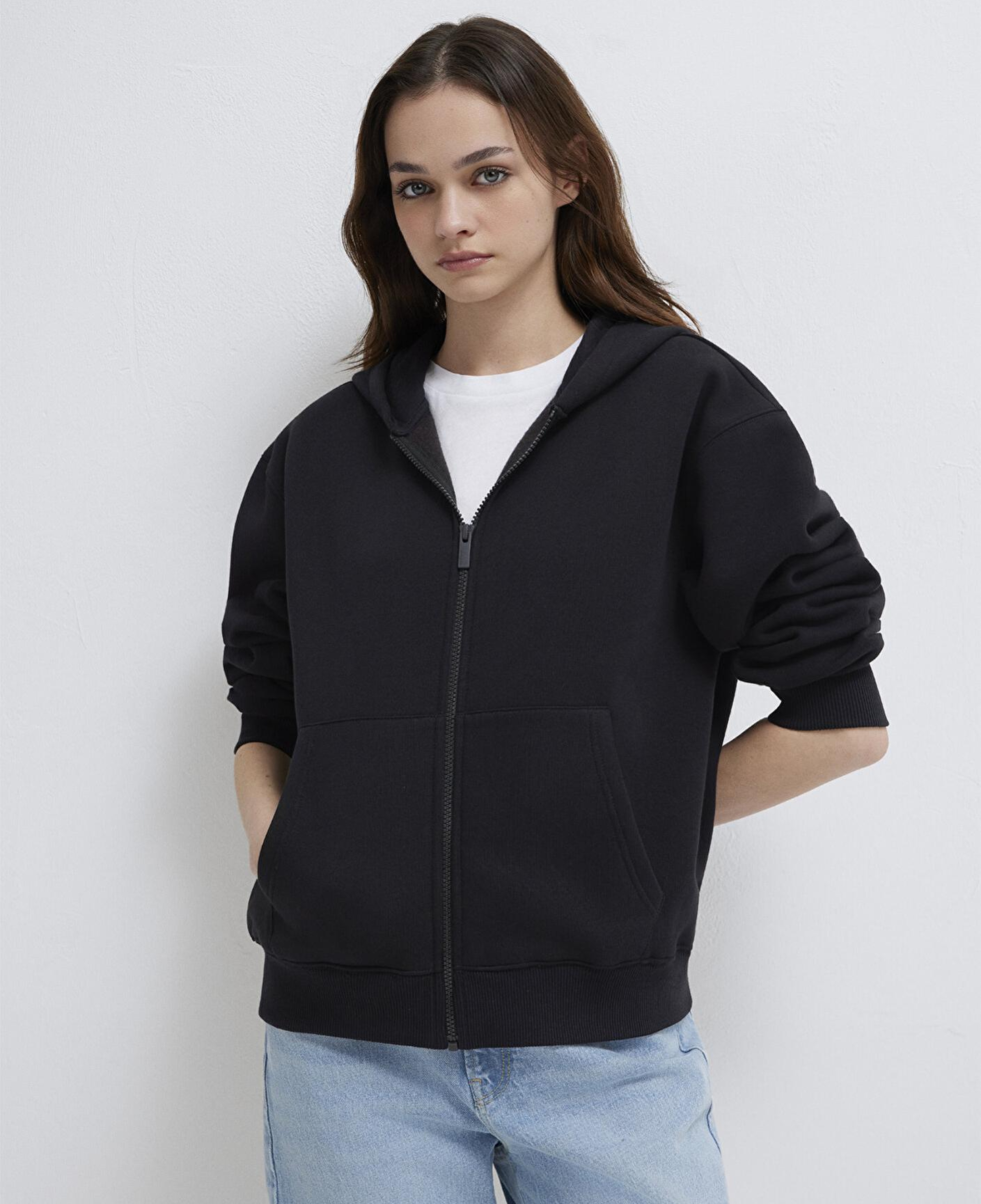Mavi Mavi Logo Nakış Detaylı Kapüşonlu Siyah Sweatshirt 1S10532-900