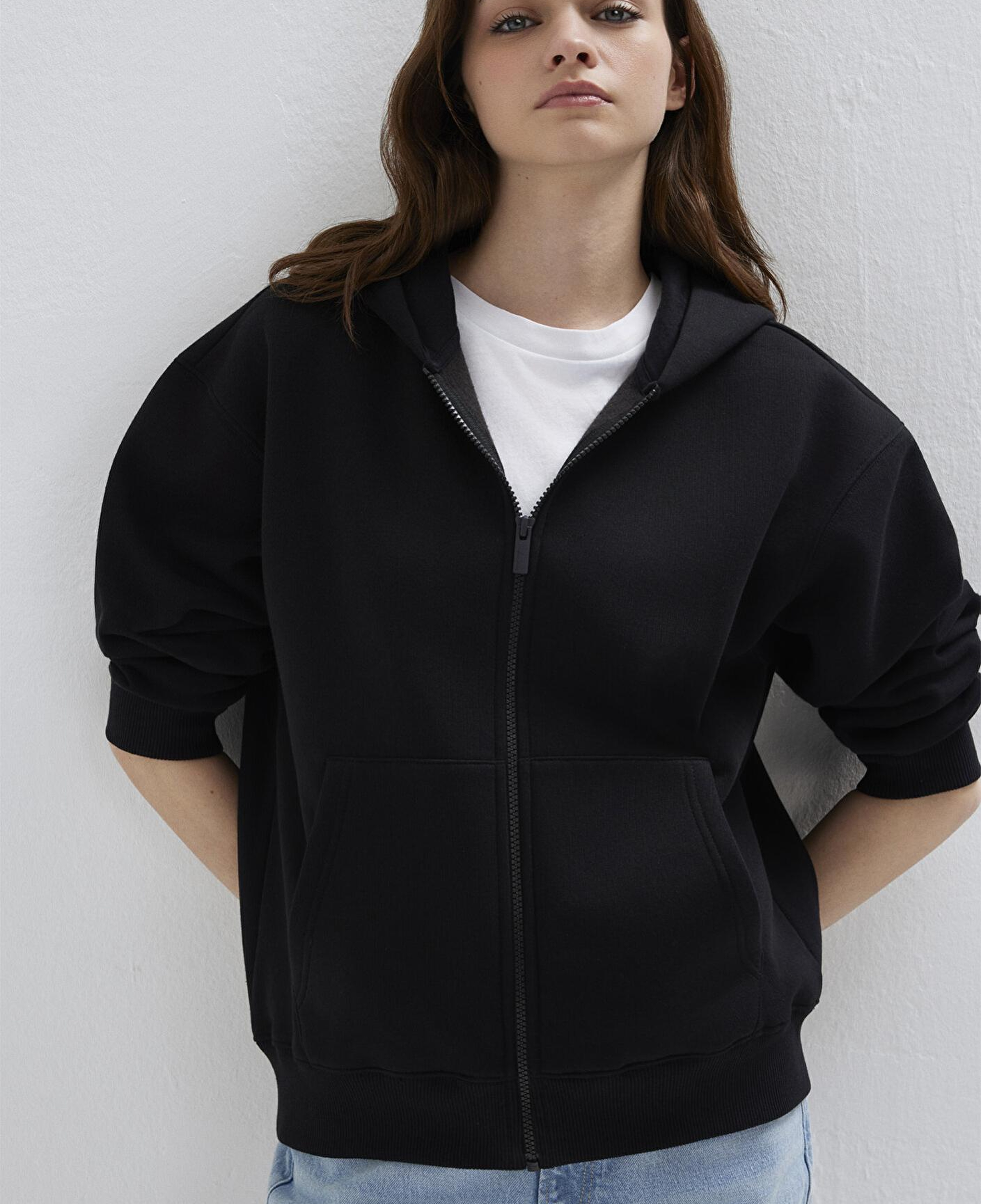 Mavi Mavi Logo Nakış Detaylı Kapüşonlu Siyah Sweatshirt 1S10532-900