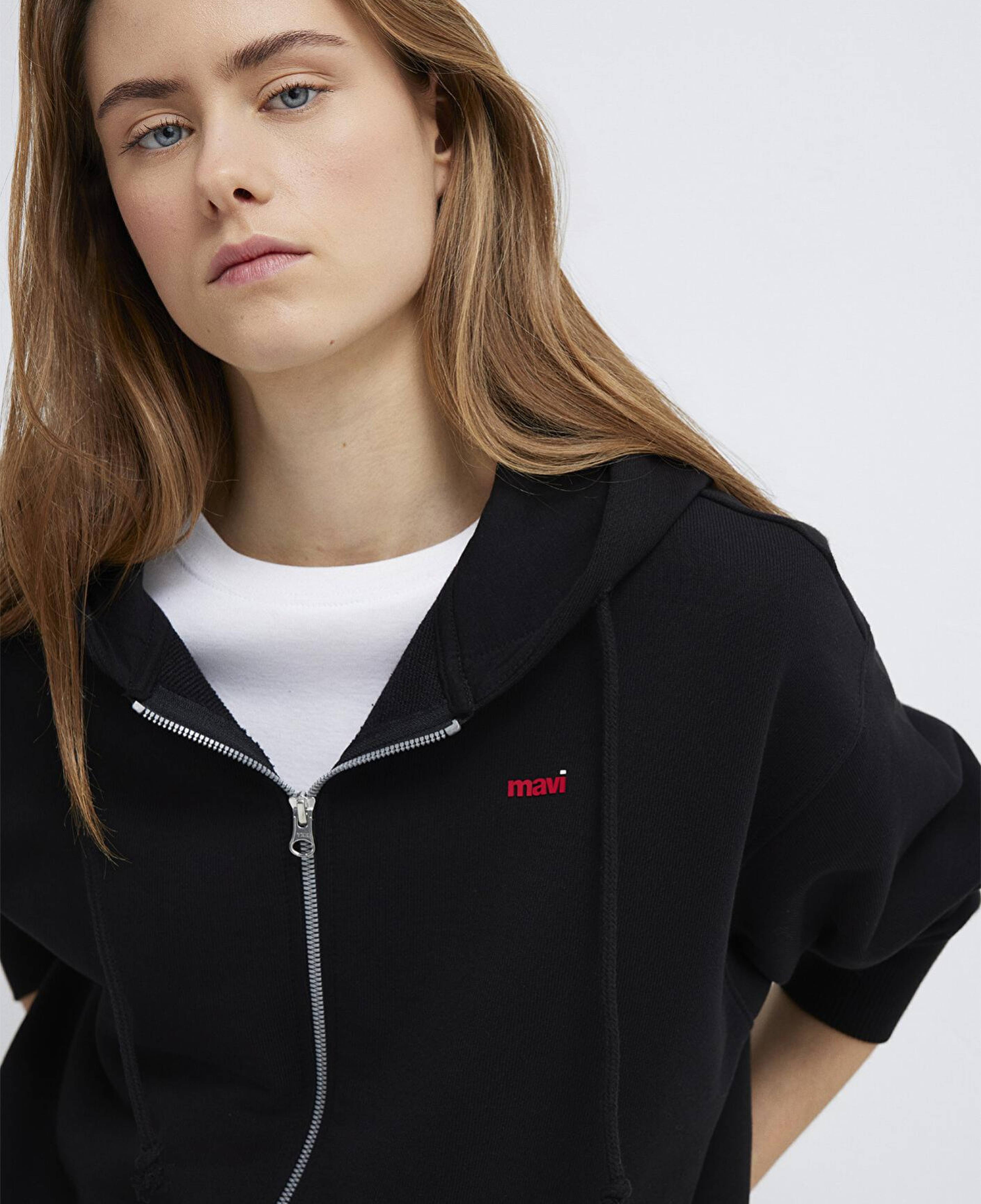 Mavi Mavi Logo Baskılı Kapüşonlu Siyah Sweatshirt 1S10531-900