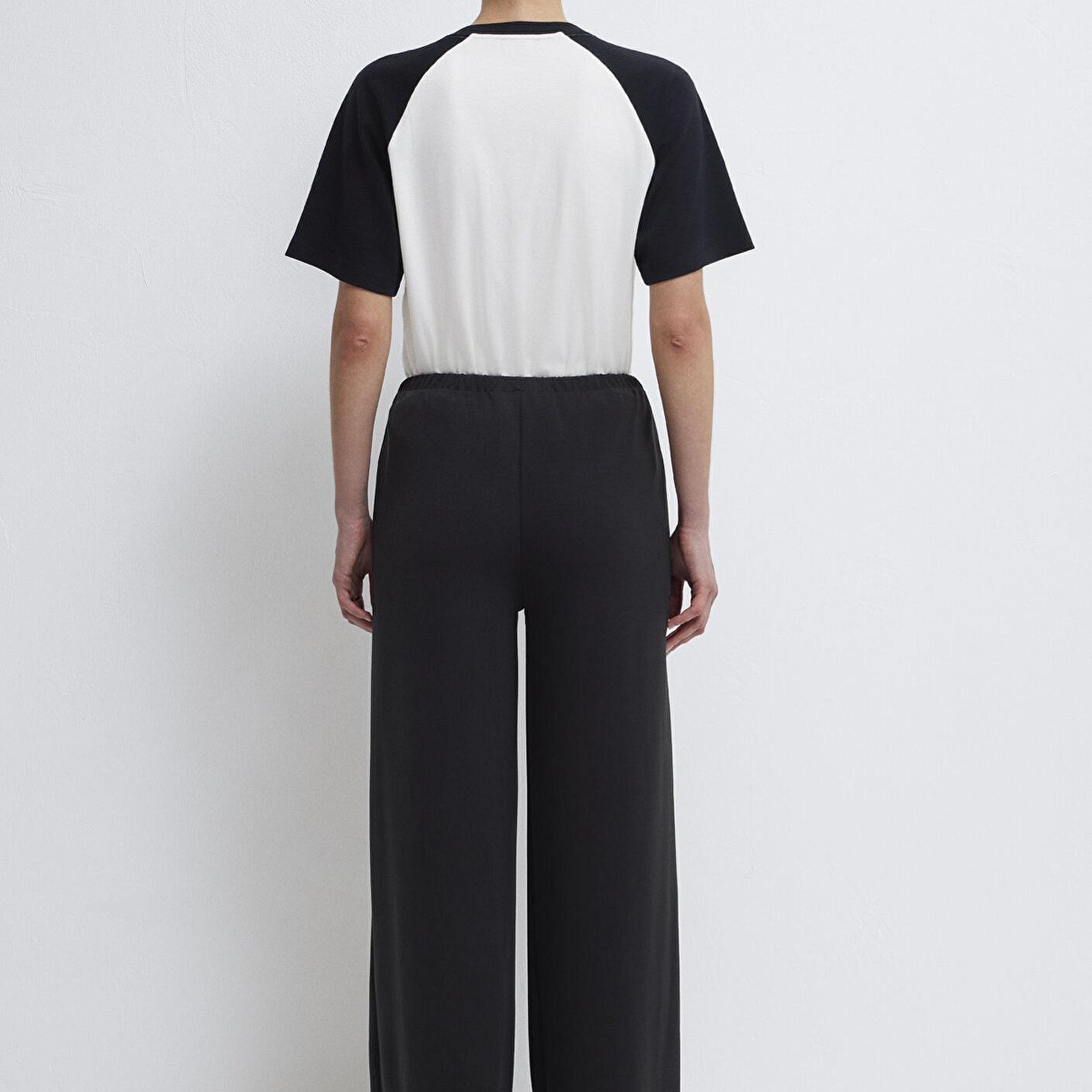 Mavi Geniş Paça Siyah Eşofman Altı 1011177-900