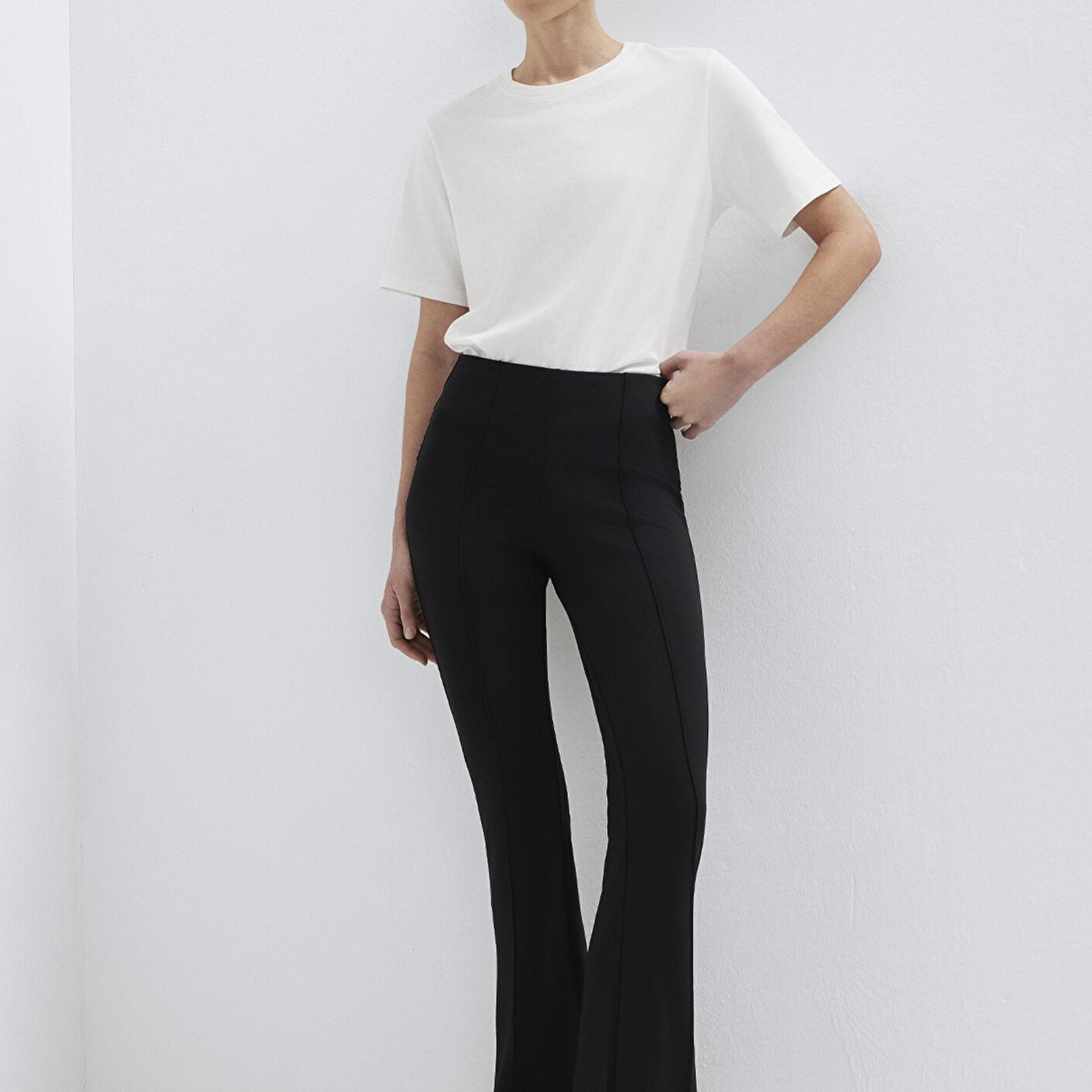 Mavi İspanyol Paça Siyah Eşofman Altı 1011175-900