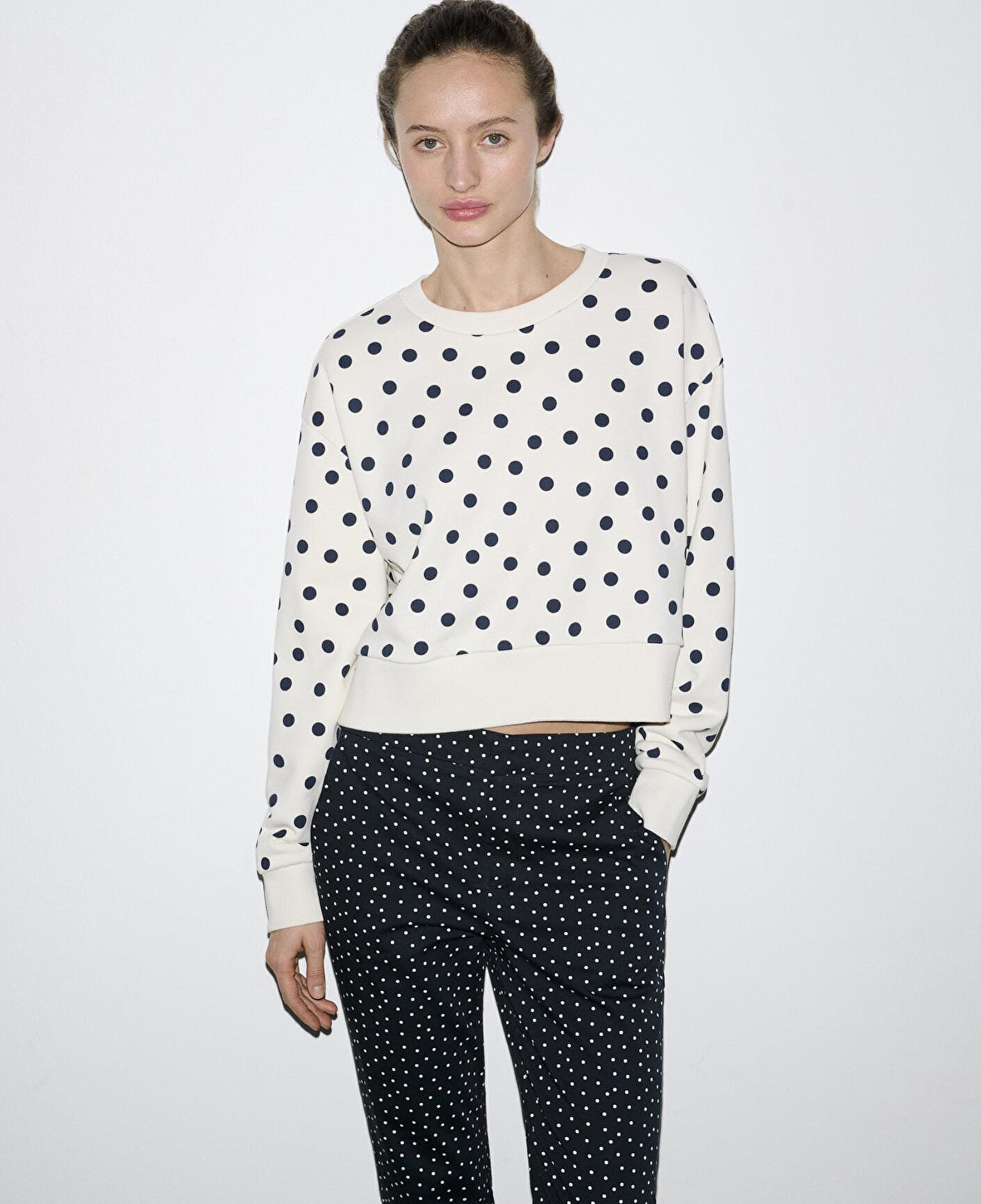 Mavi Lacivert Puantiyeli Ekru Sweatshirt 1S10534-91576