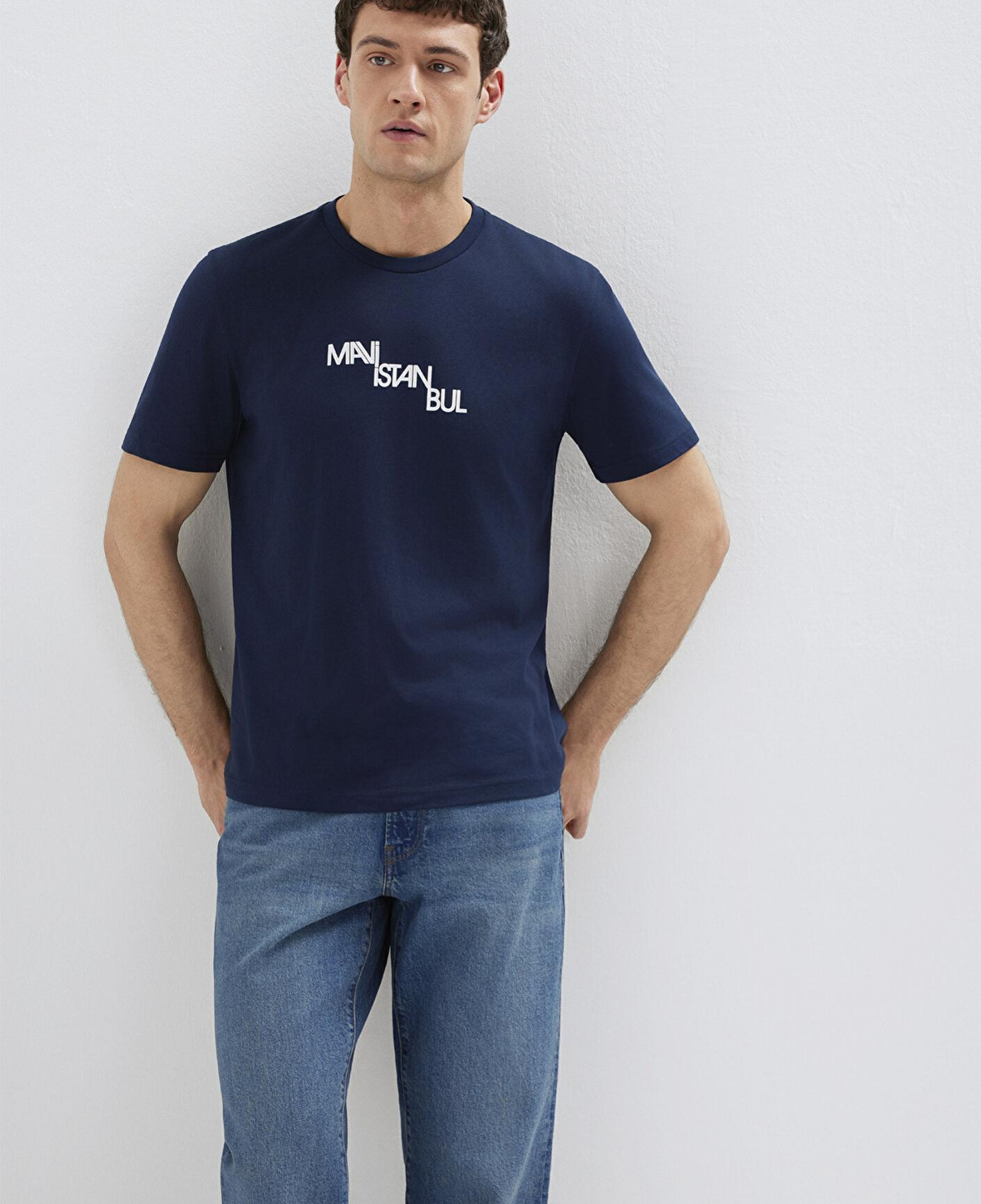 Mavi İstanbul Baskılı Lacivert Tişört Regular Fit / Normal Kesim 0612274-70497