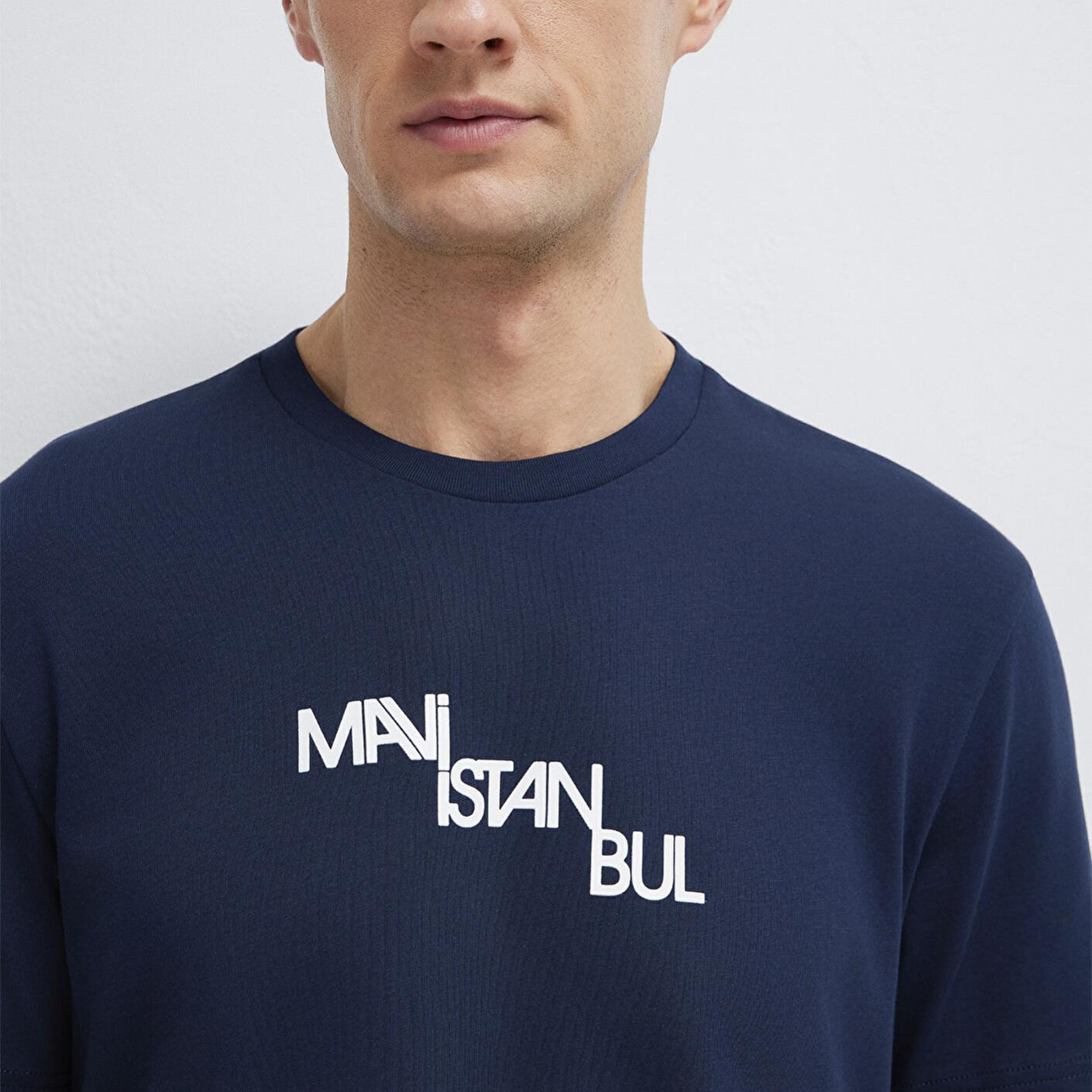 Mavi İstanbul Baskılı Lacivert Tişört Regular Fit / Normal Kesim 0612274-70497