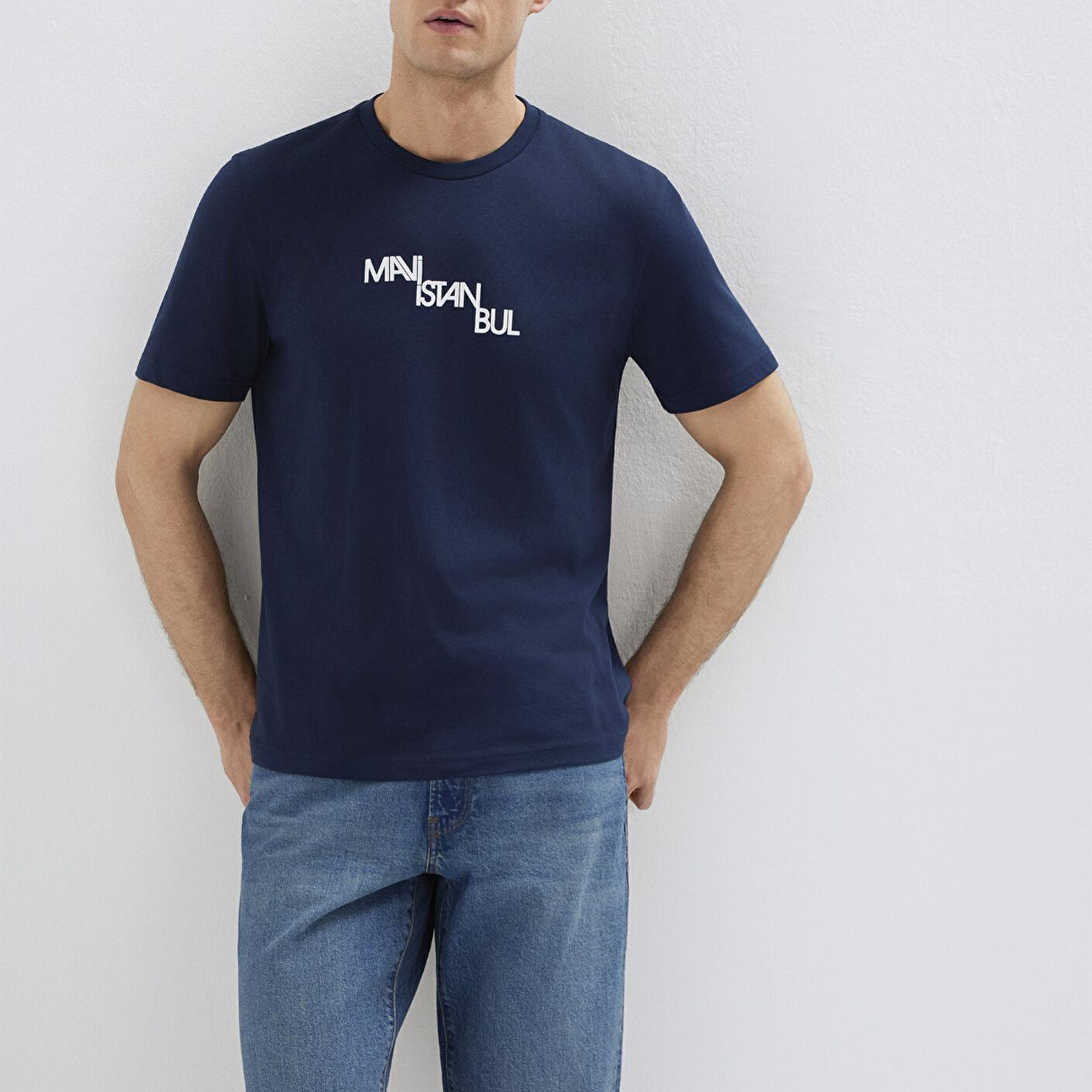 Mavi İstanbul Baskılı Lacivert Tişört Regular Fit / Normal Kesim 0612274-70497