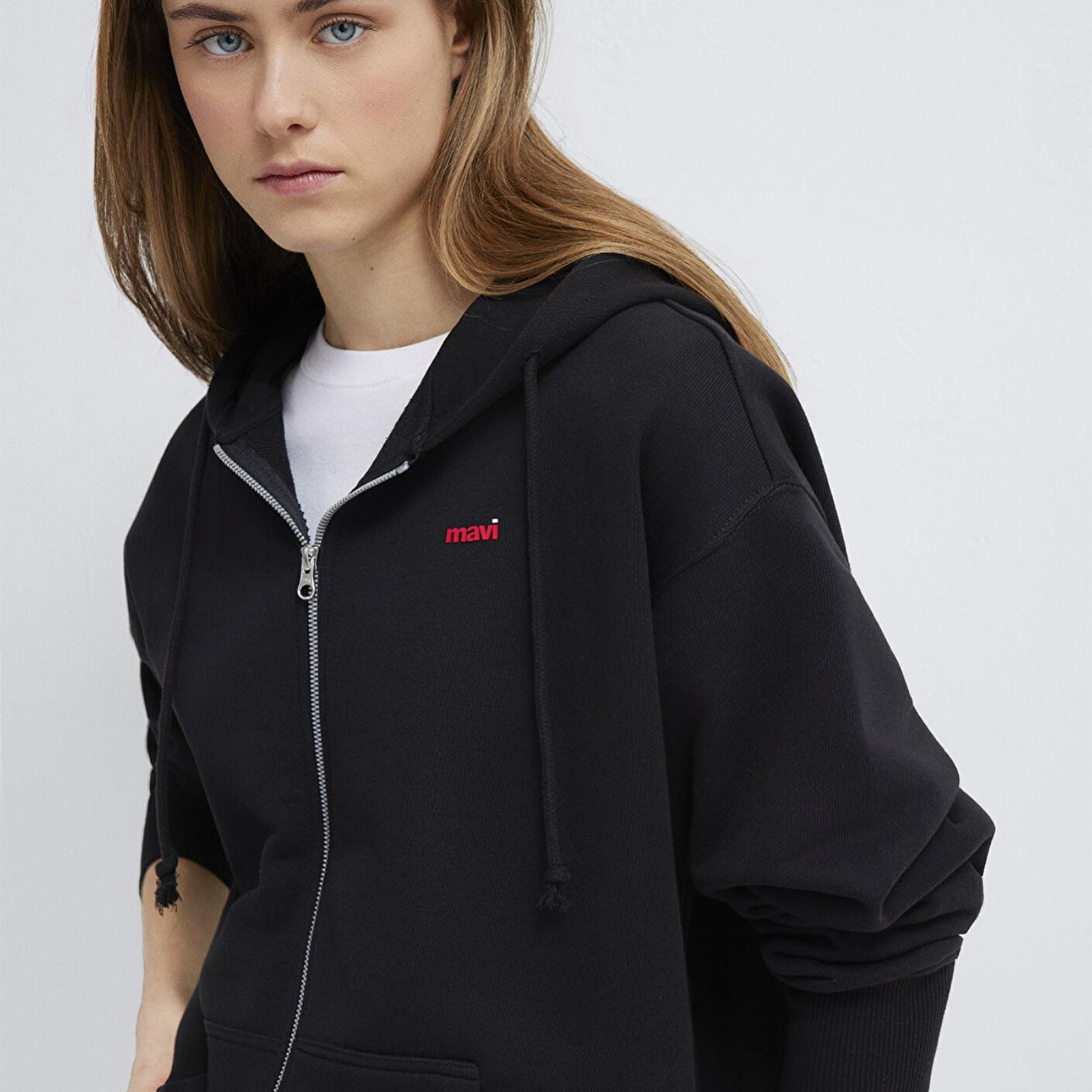 Mavi Mavi Logo Baskılı Kapüşonlu Siyah Sweatshirt 1S10531-900