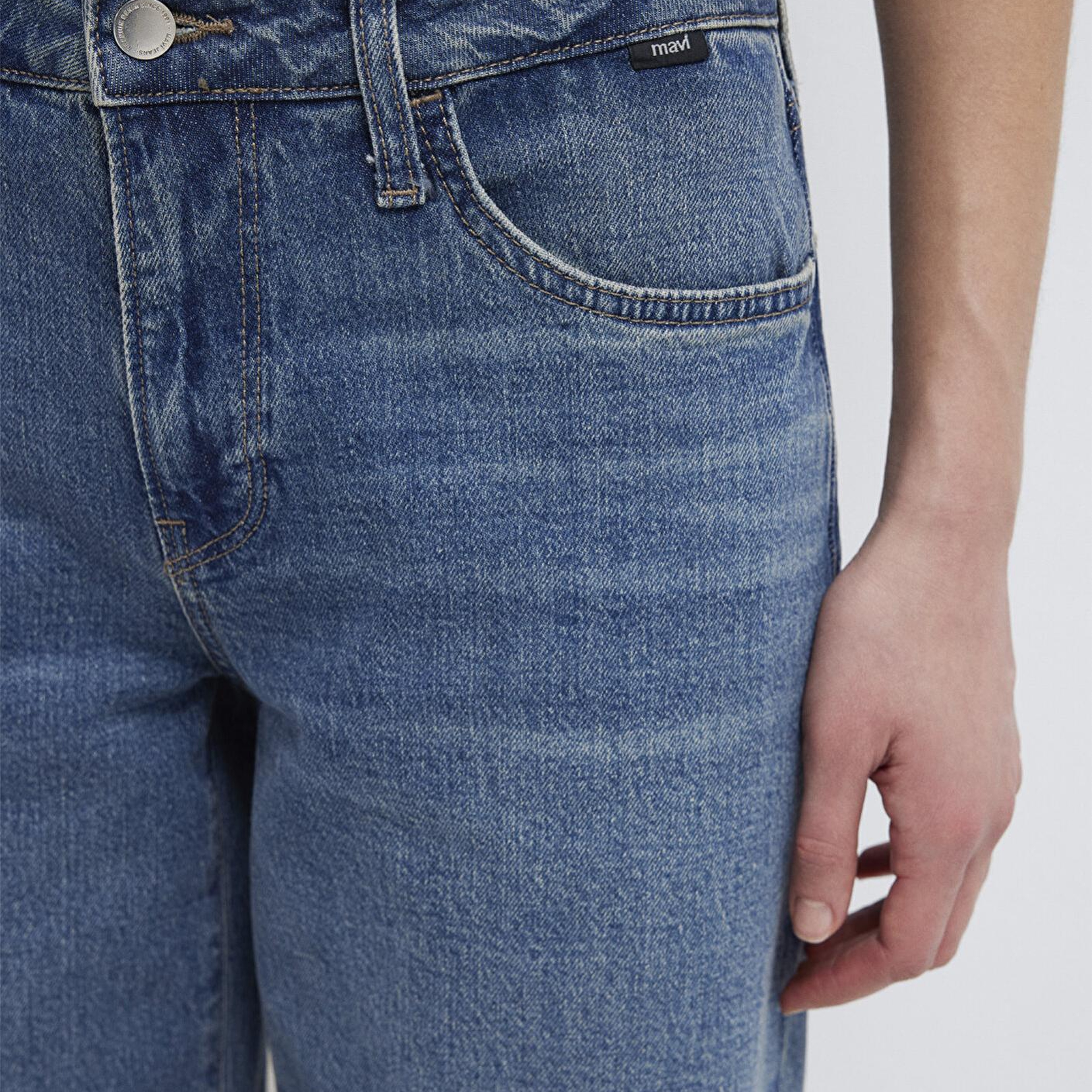 Mavi Leila Premium Blue Gölgeli Koyu Mavi Jean Pantolon 1010600-A1572