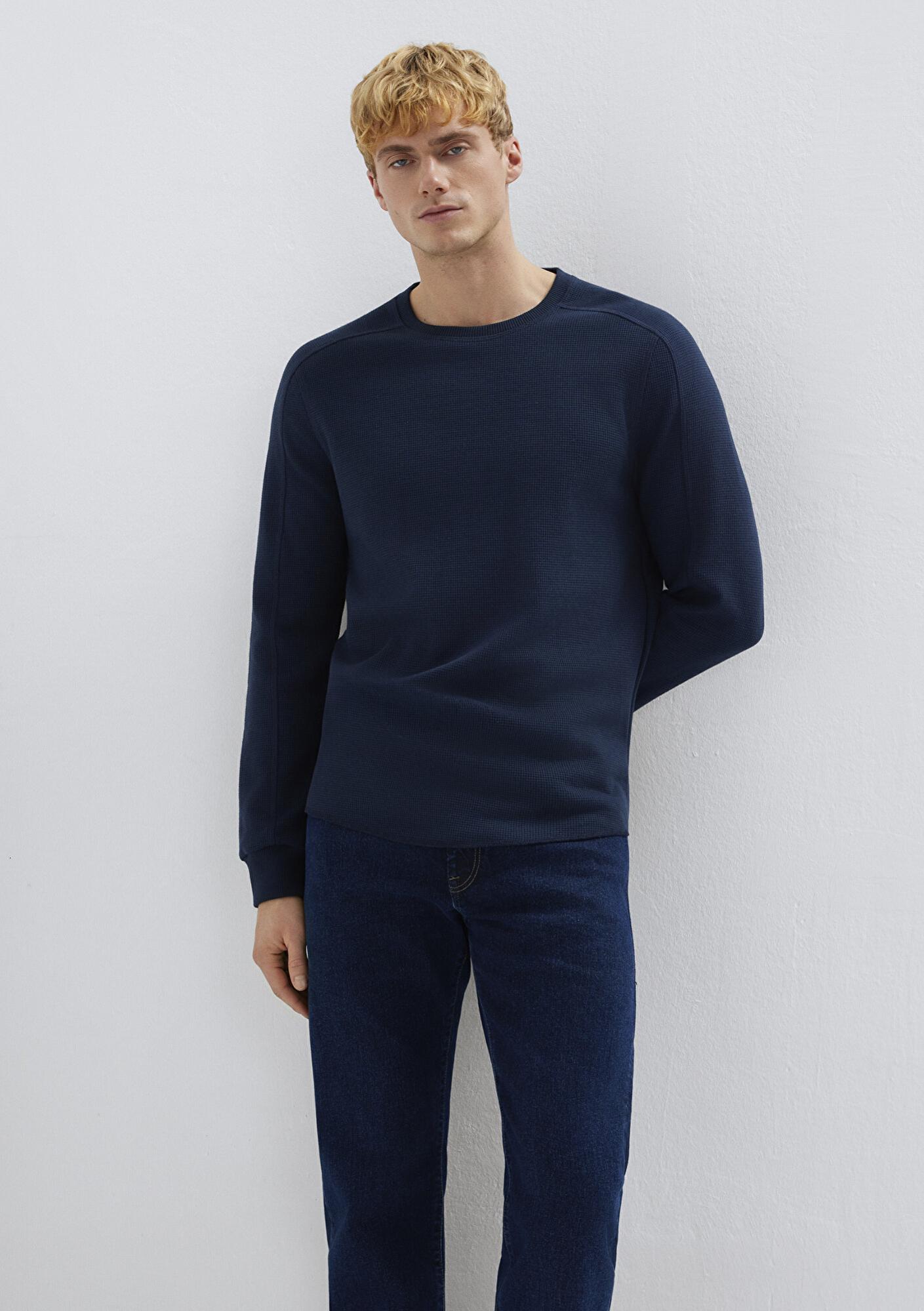 Mavi Uzun Kollu Dokulu Lacivert Basic Tişört Slim Fit / Dar Kesim 0610106-70490