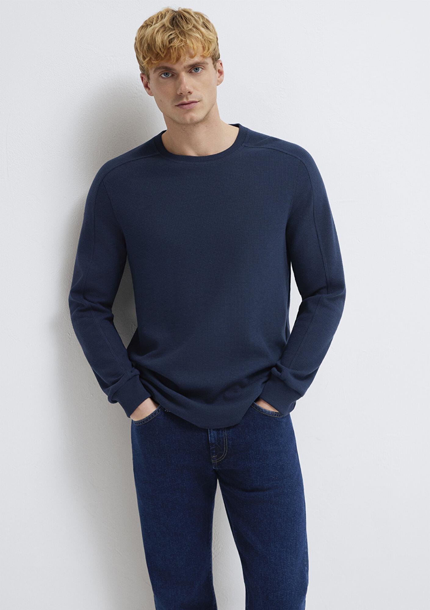 Mavi Uzun Kollu Dokulu Lacivert Basic Tişört Slim Fit / Dar Kesim 0610106-70490