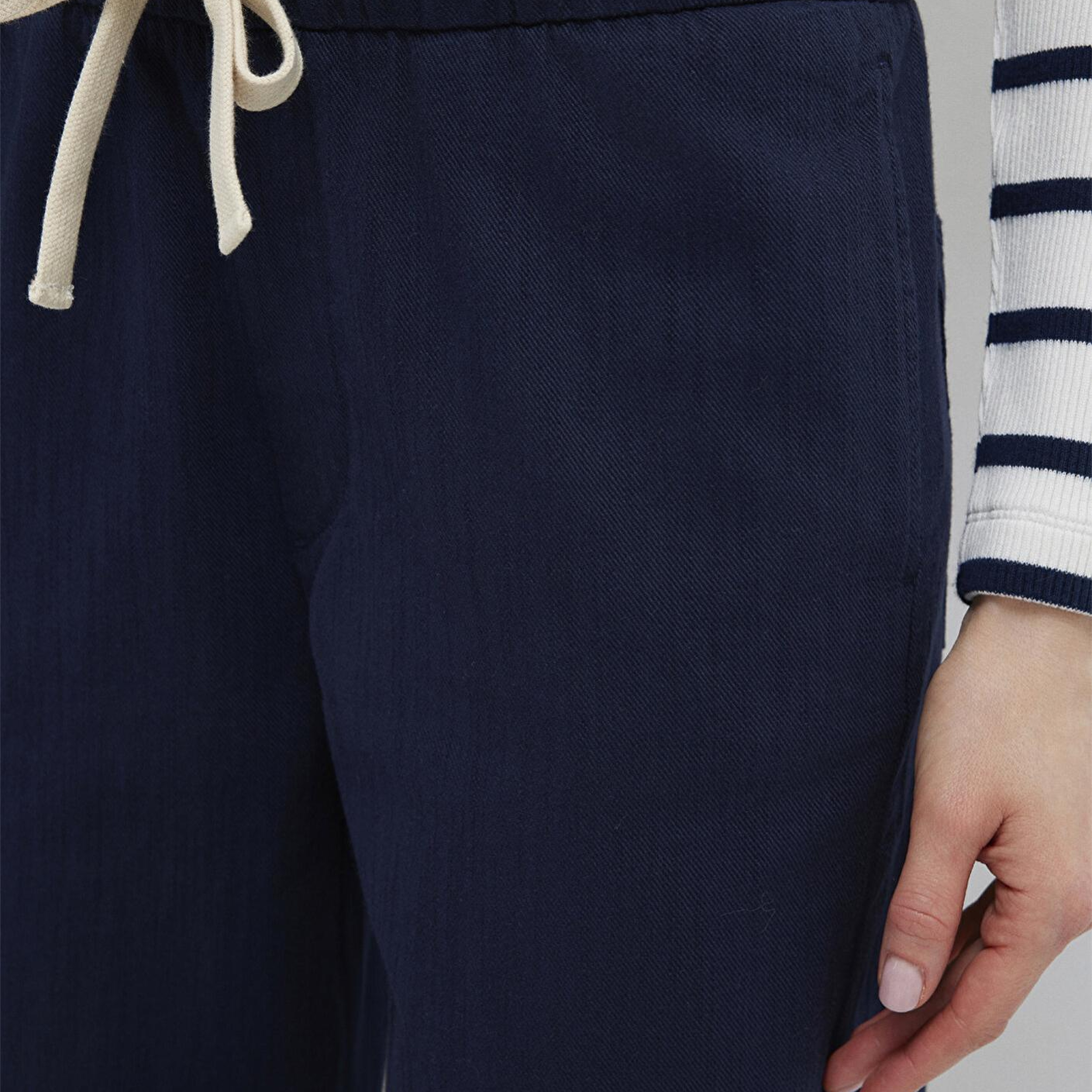 Mavi Bağcık Detaylı Lacivert Pantolon 1011203-89101