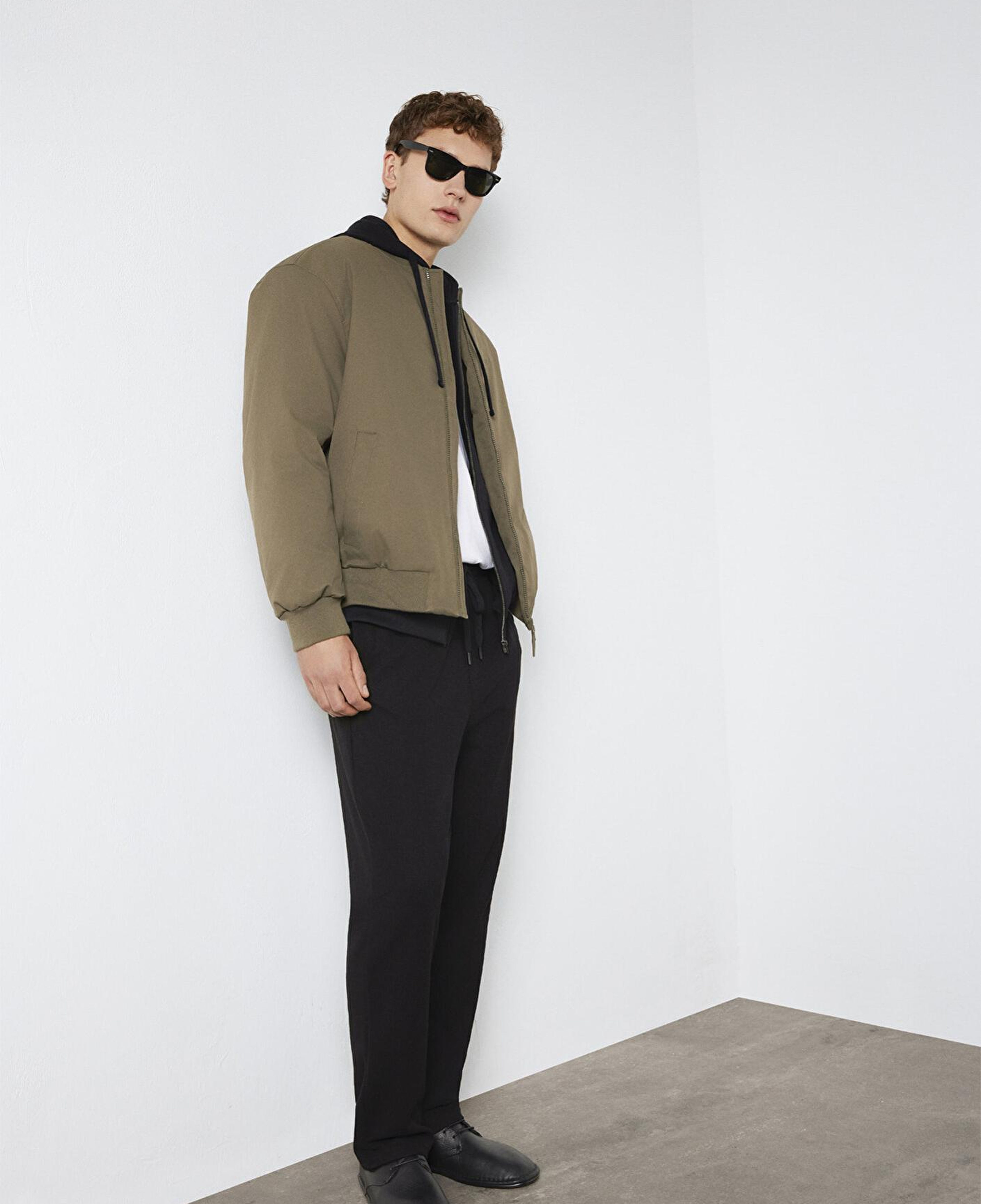 Mavi Siyah Pantolon 0010564-900