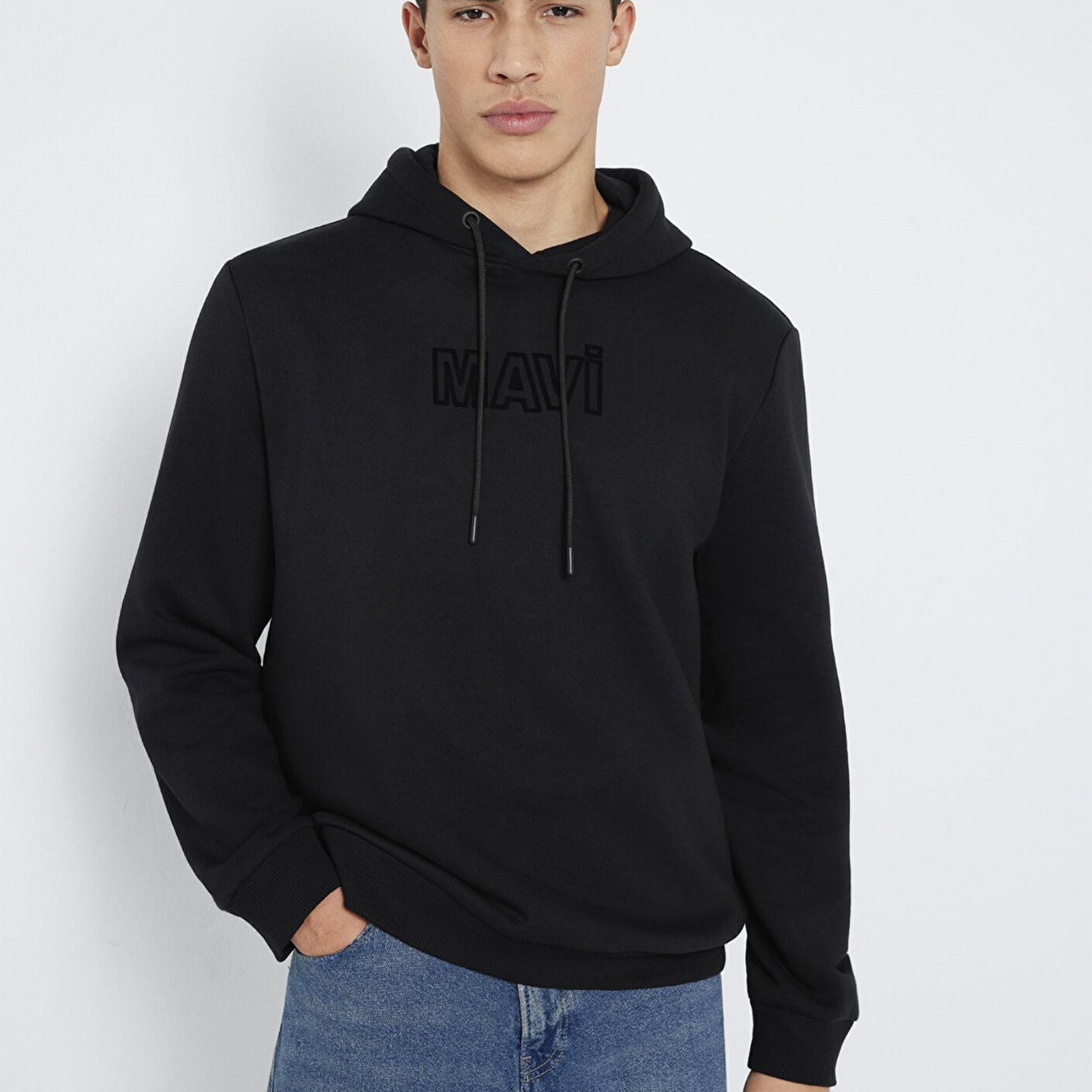 Mavi Mavi Logo Baskılı Kapüşonlu Siyah Sweatshirt 0S10549-900