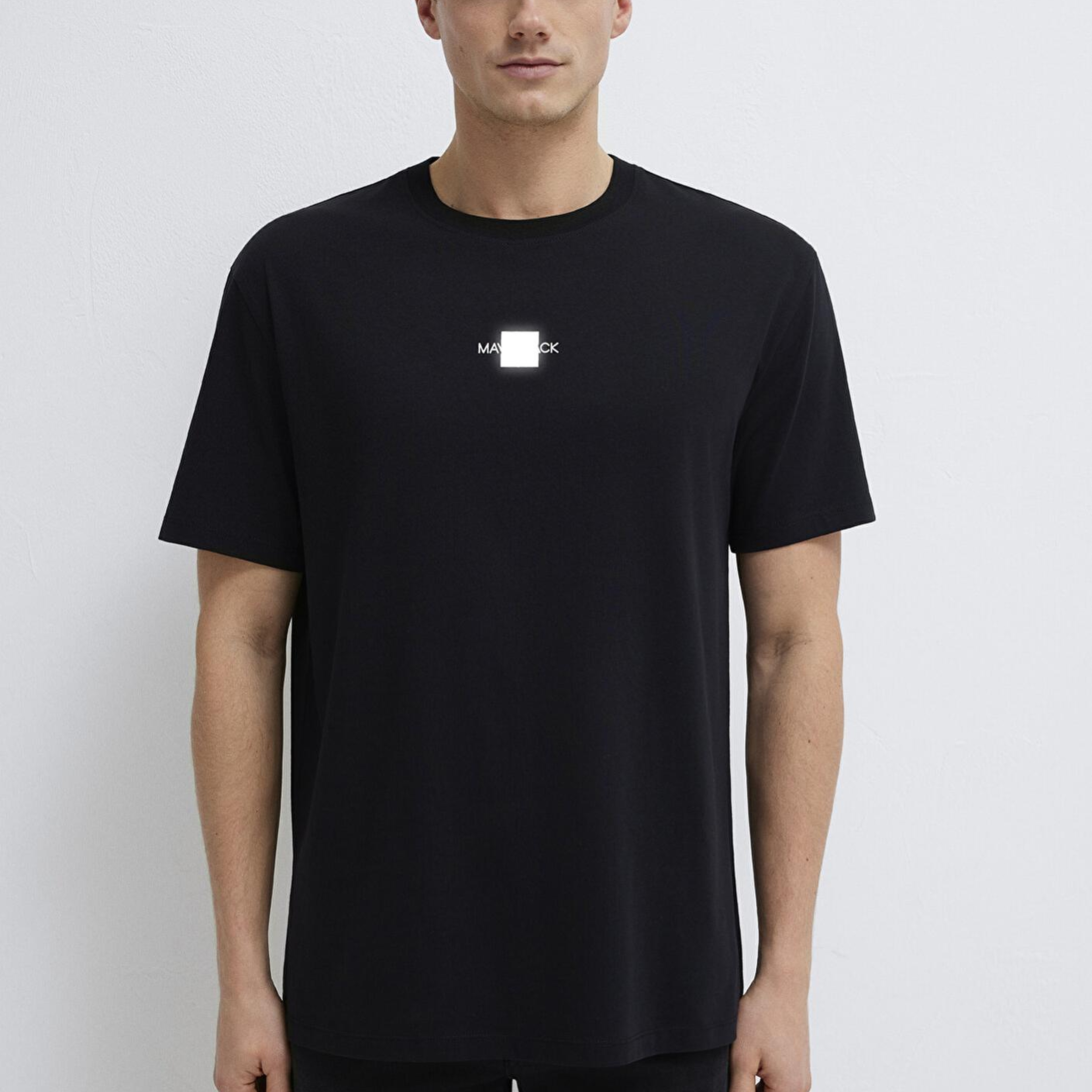 Mavi Mavi Black Reflektörlü Siyah Tişört Loose Fit / Bol Rahat Kesim 0613132-900