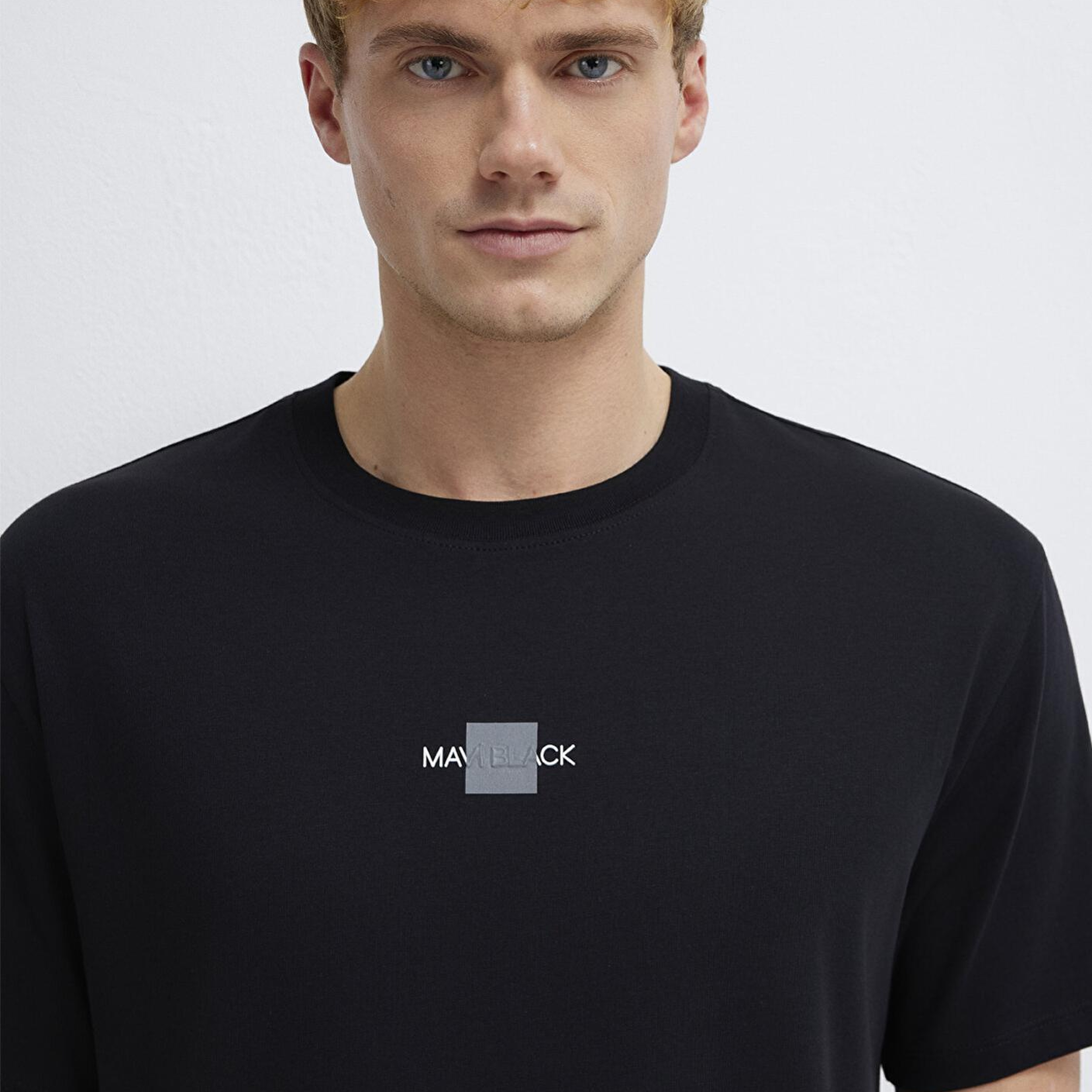 Mavi Mavi Black Reflektörlü Siyah Tişört Loose Fit / Bol Rahat Kesim 0613132-900