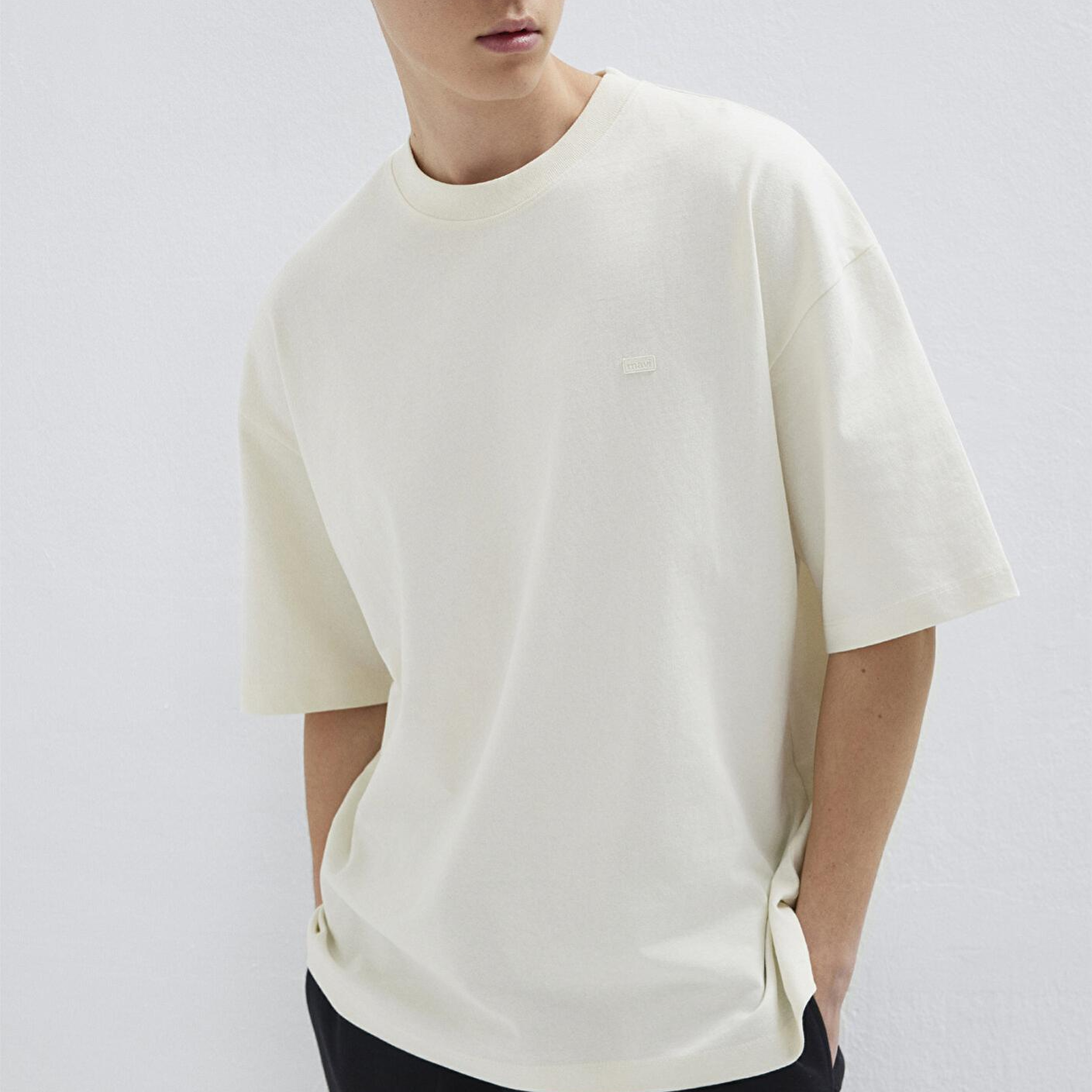 Mavi Silikon Logo Baskılı Ekru Basic Tişört Oversize / Geniş Kesim 0613188-71610