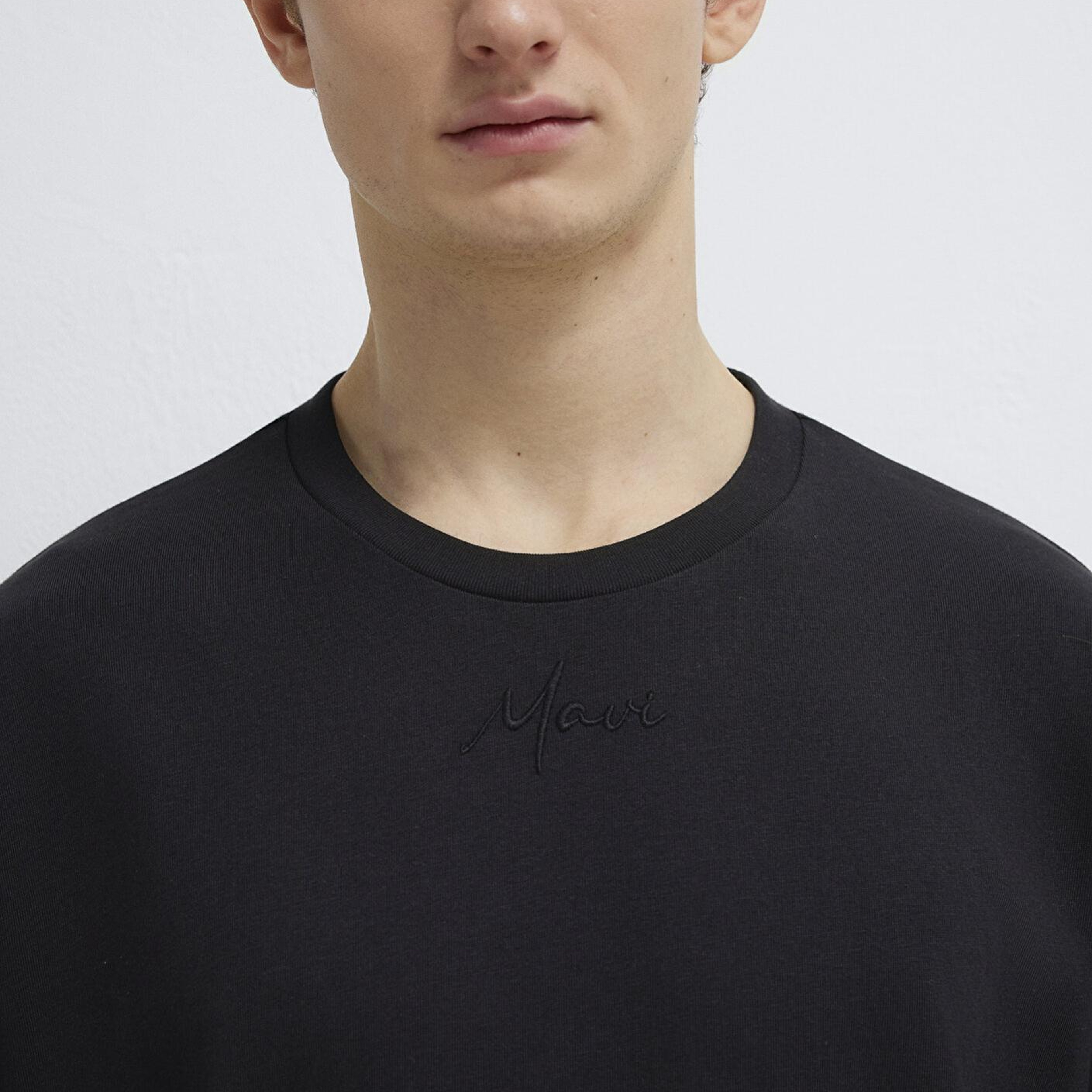 Mavi Mavi Nakışlı Siyah Tişört Relaxed Fit / Rahat Kesim 0613130-900